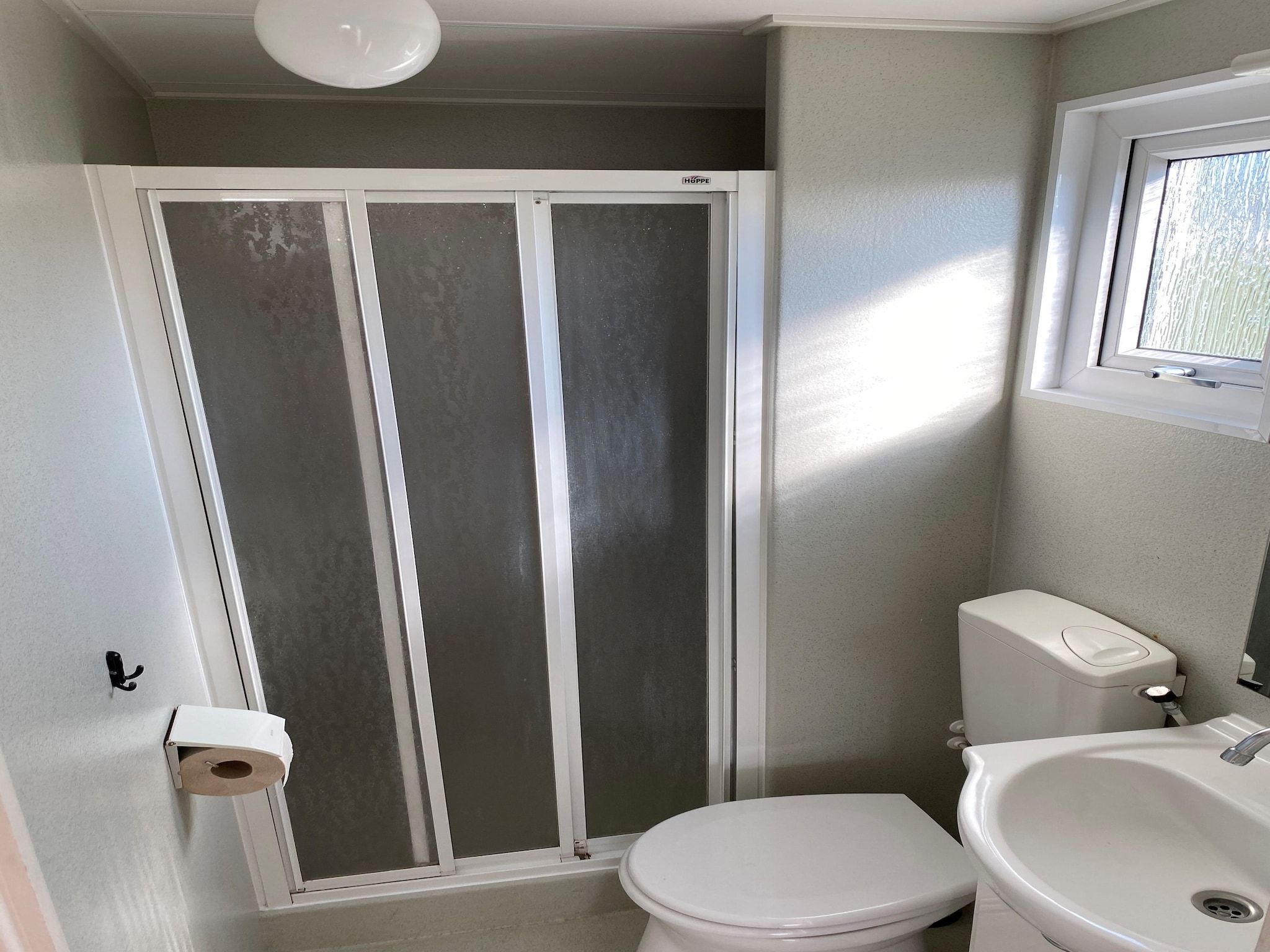 De badkamer van Recreatiepark Duinhoeve 1 in Udenhout