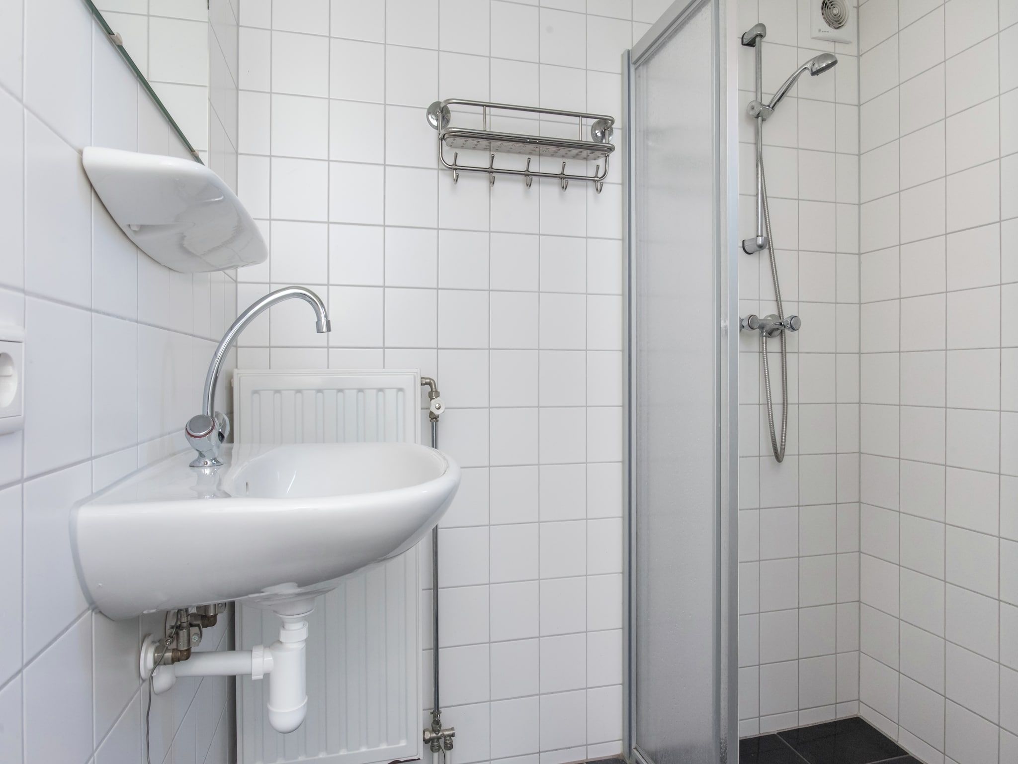 De badkamer van Recreatiepark de Stelhoeve 3 in Wemeldinge