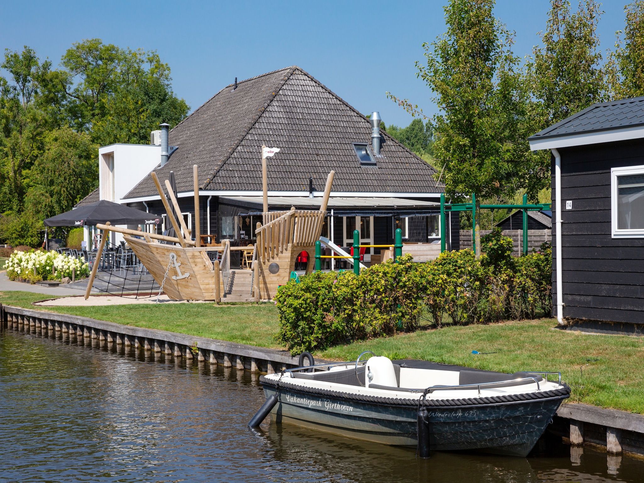 Parkfaciliteiten bij Vakantiepark Giethoorn 3 in Giethoorn