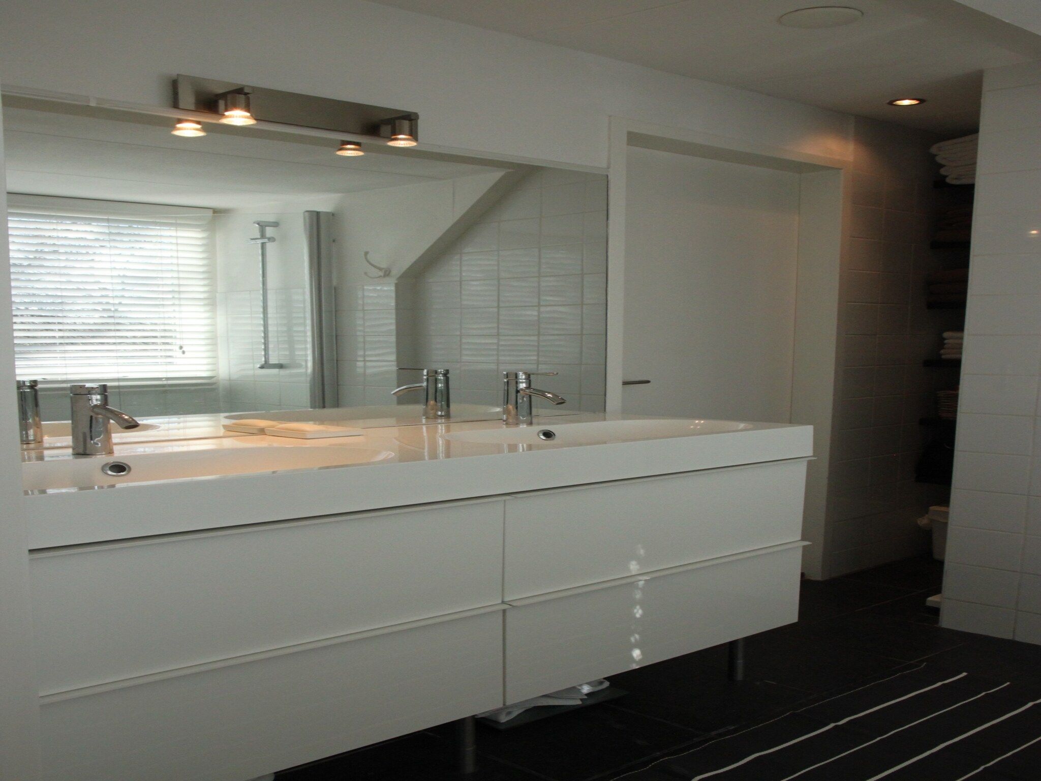 De badkamer van Fancy in Groet