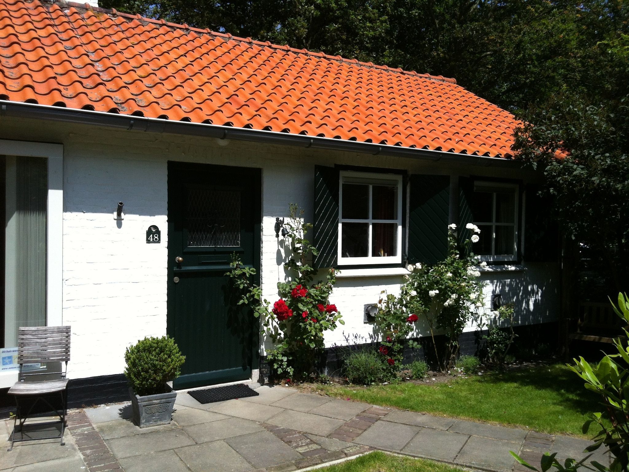 De buitenkant van Zeeroos in Koudekerke-Dishoek