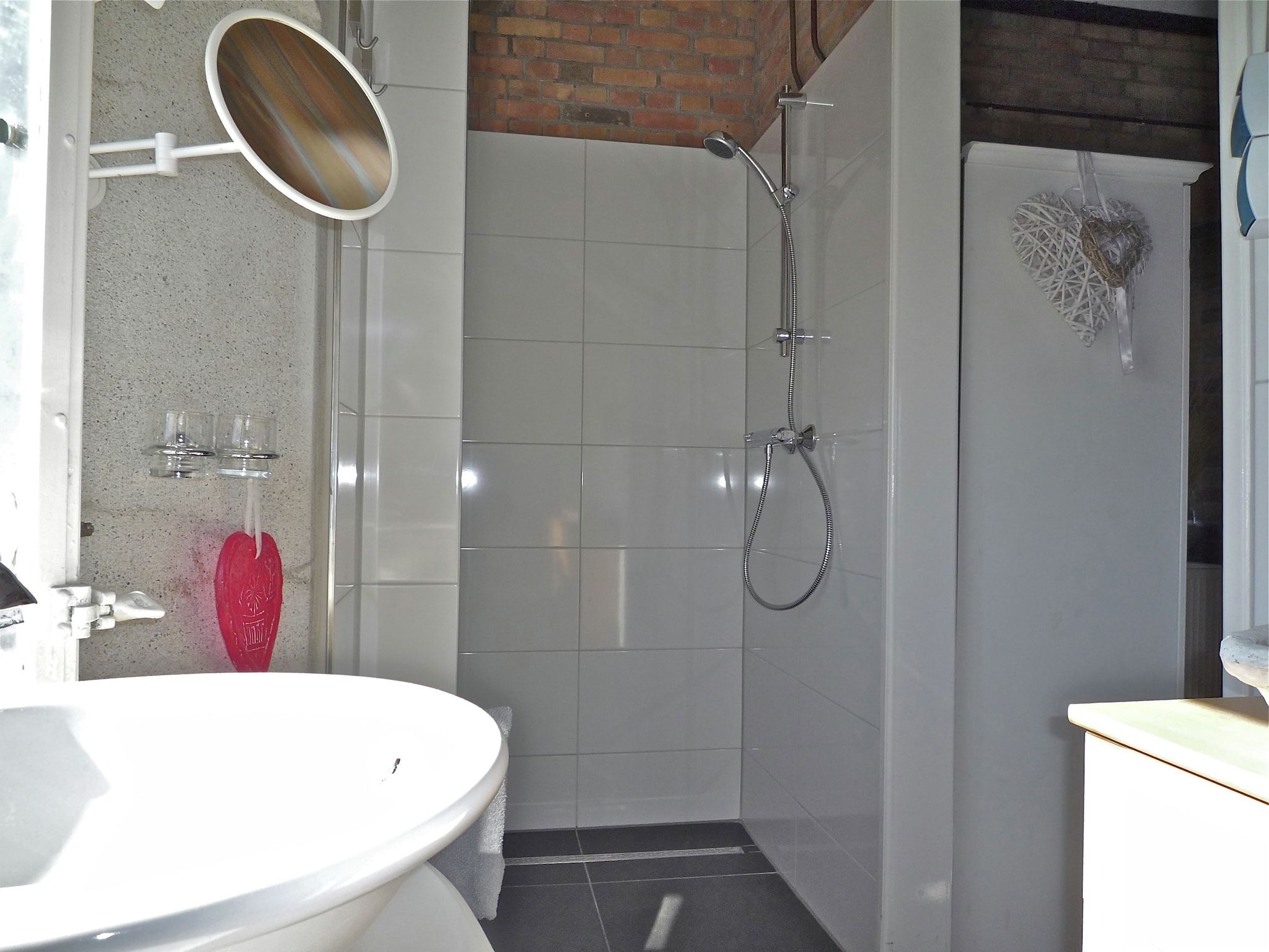 De badkamer van De Kustwachttoren in Huisduinen