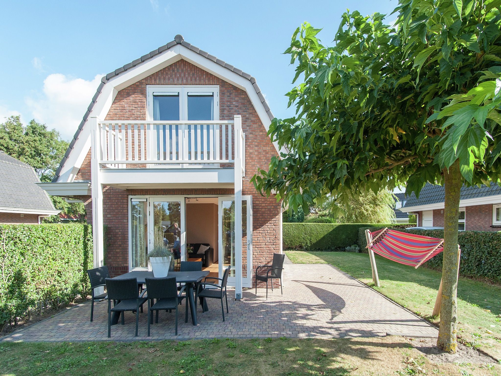 De buitenkant van Bungalowpark de Gouden Spar 4 in Noordwijk