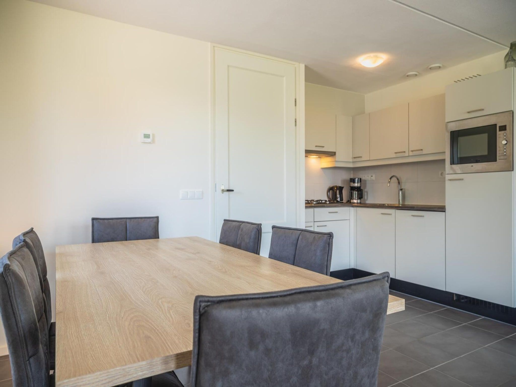 De eetkamer van Waterland  6 personen in West-Graftdijk