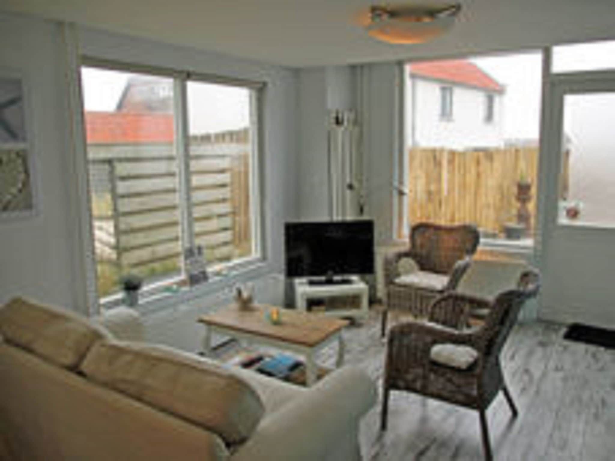 De woonkamer van Helmgras II in Egmond aan zee