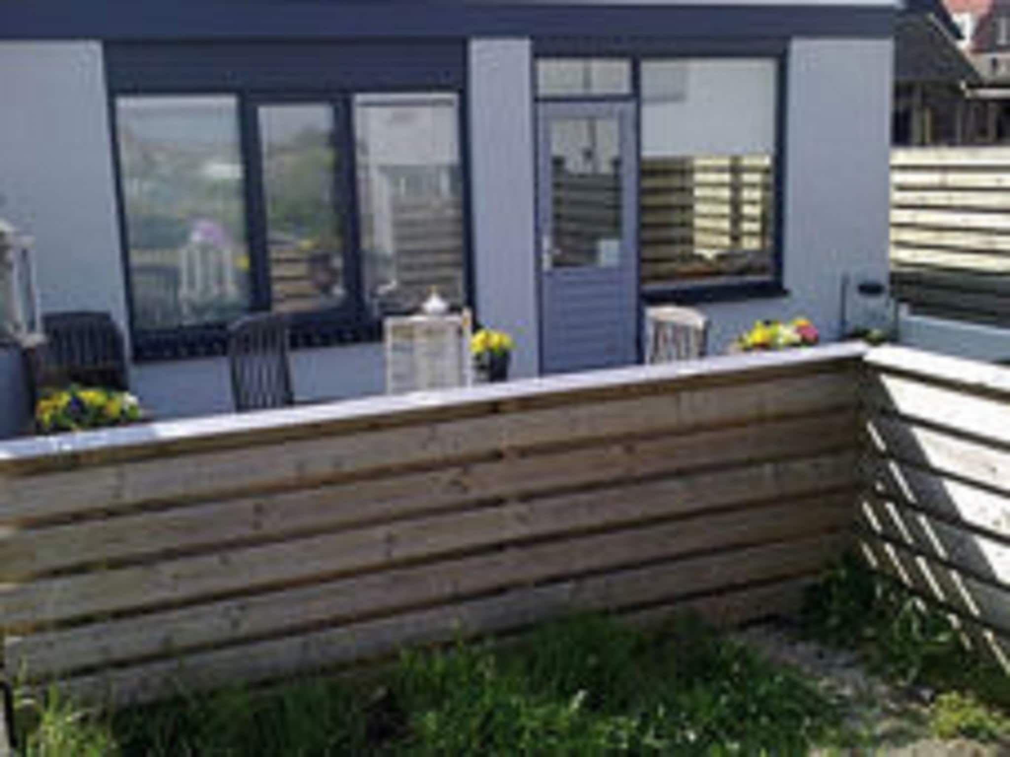 Het terras van Helmgras II in Egmond aan zee