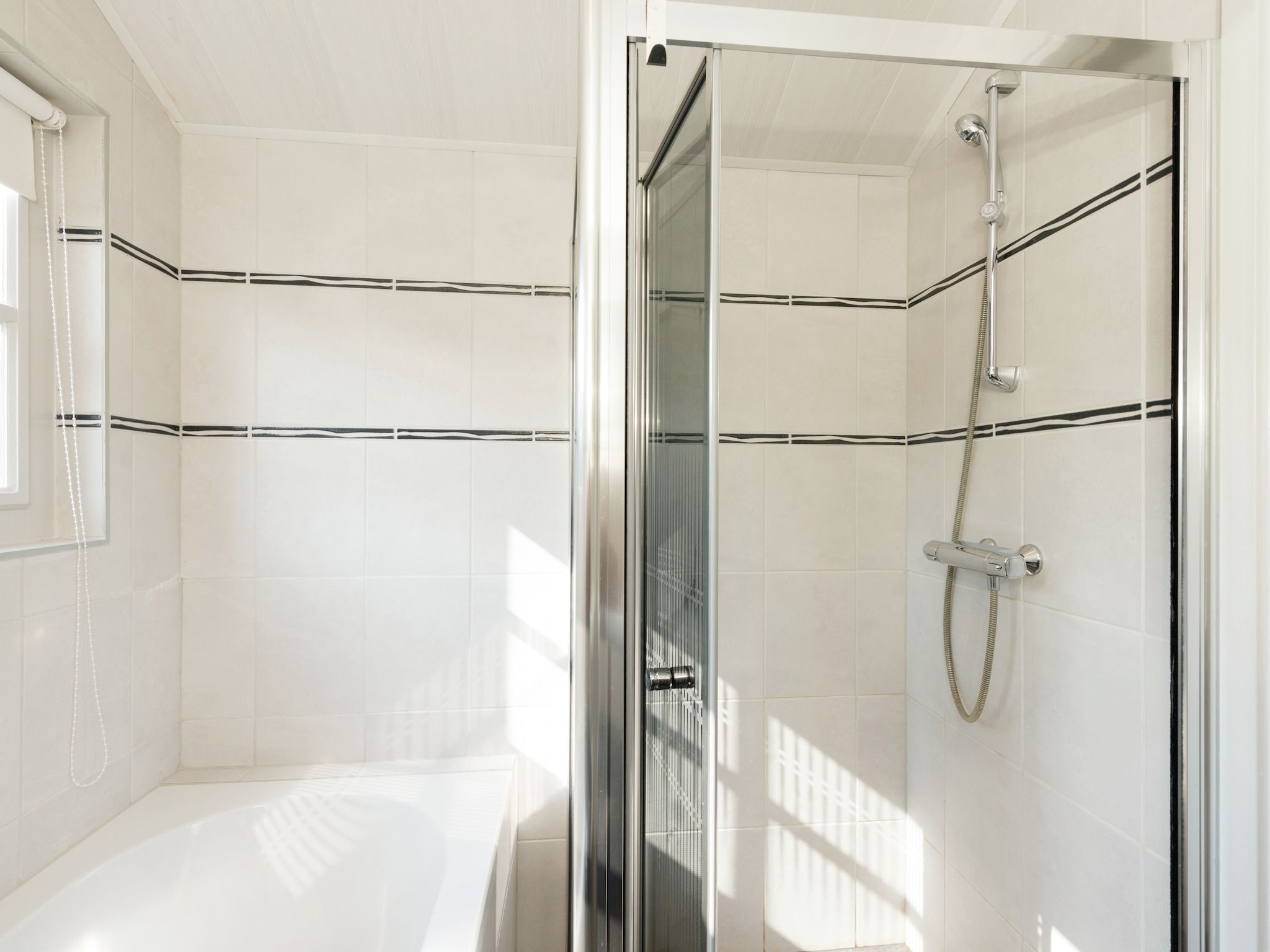 De badkamer van De Grutto in Hippolytushoef