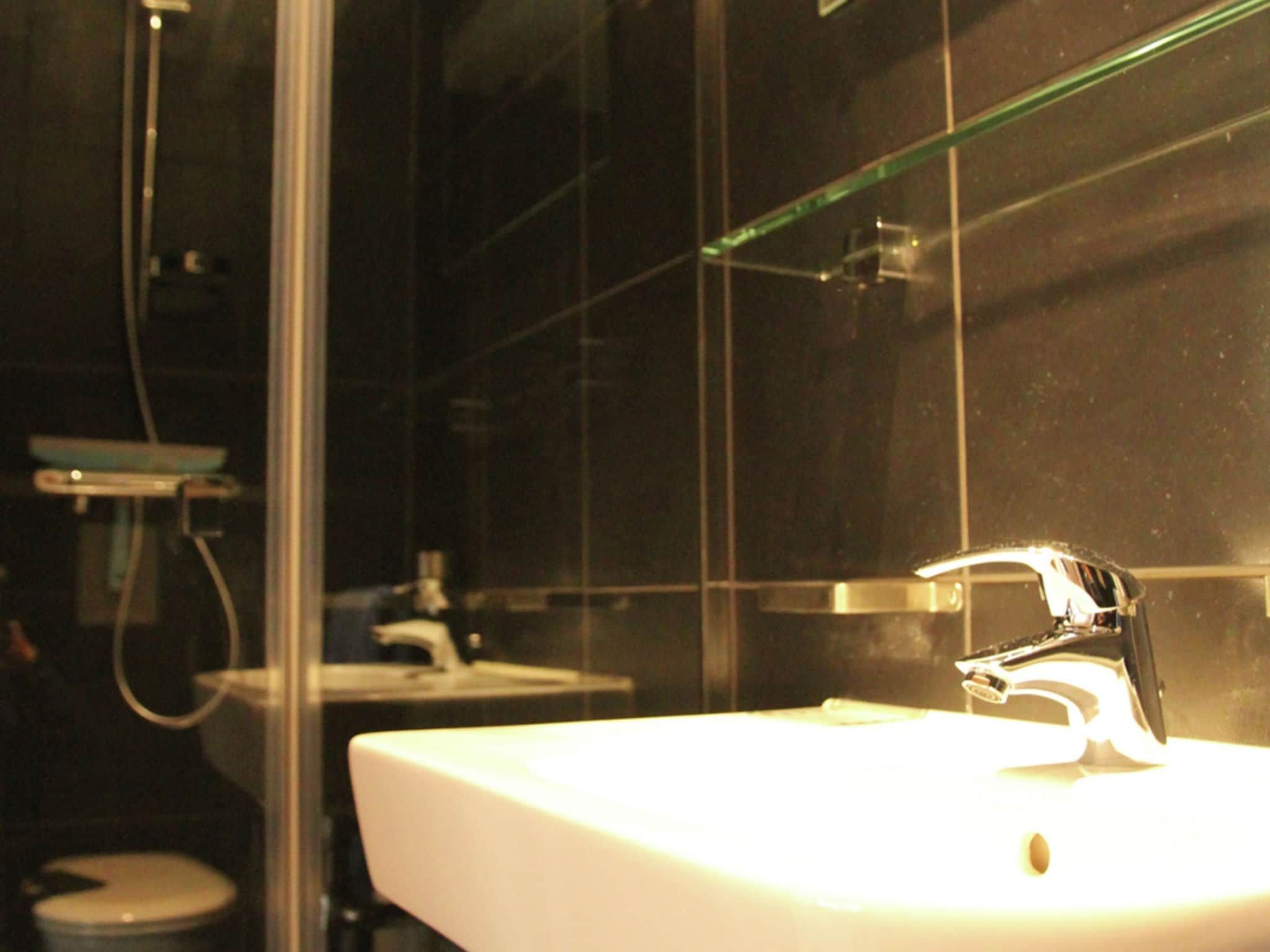 De badkamer van De Ronde O in Heiloo