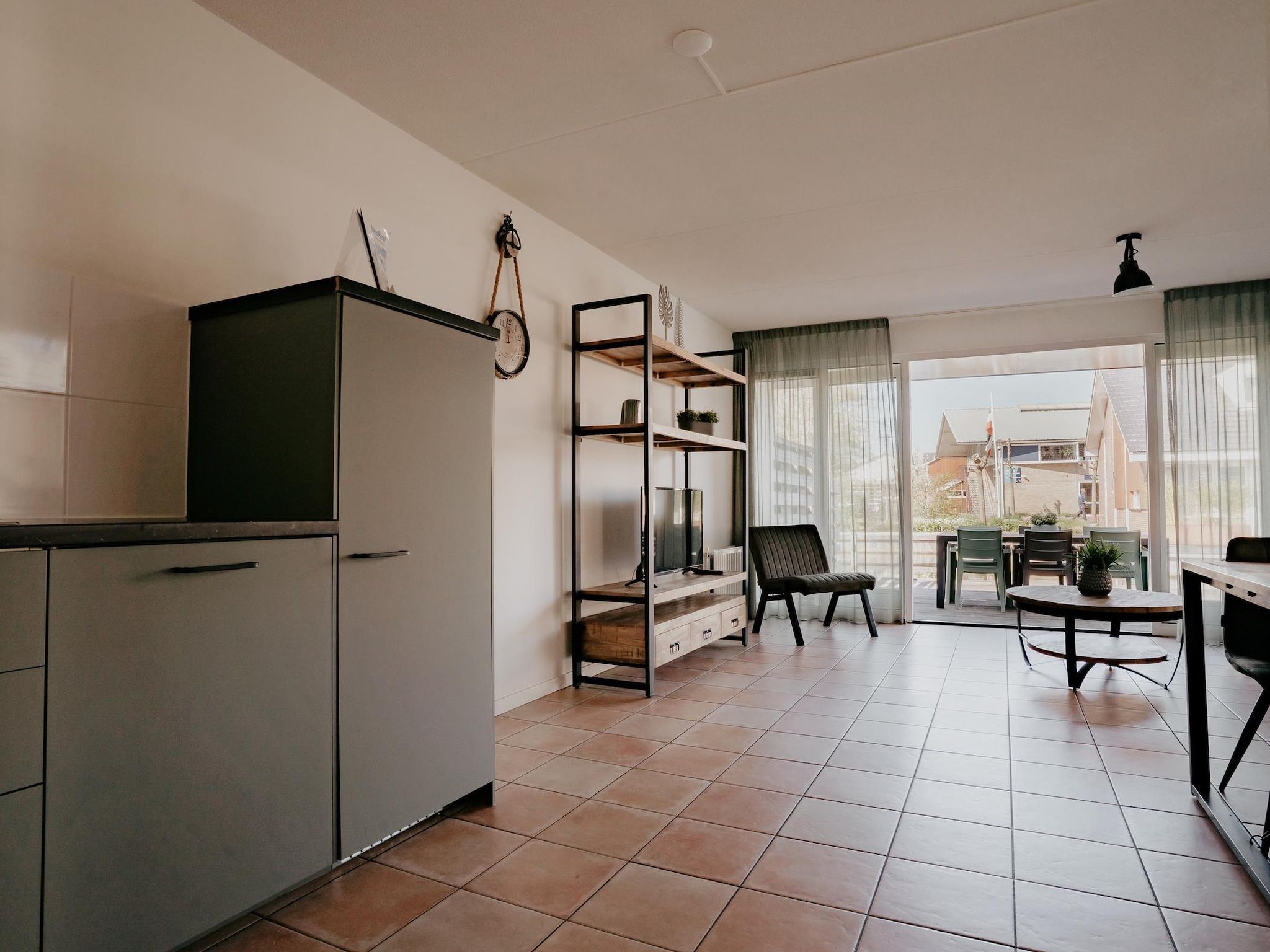 De woonkamer van Waterpark de MeerParel 3 in Uitgeest