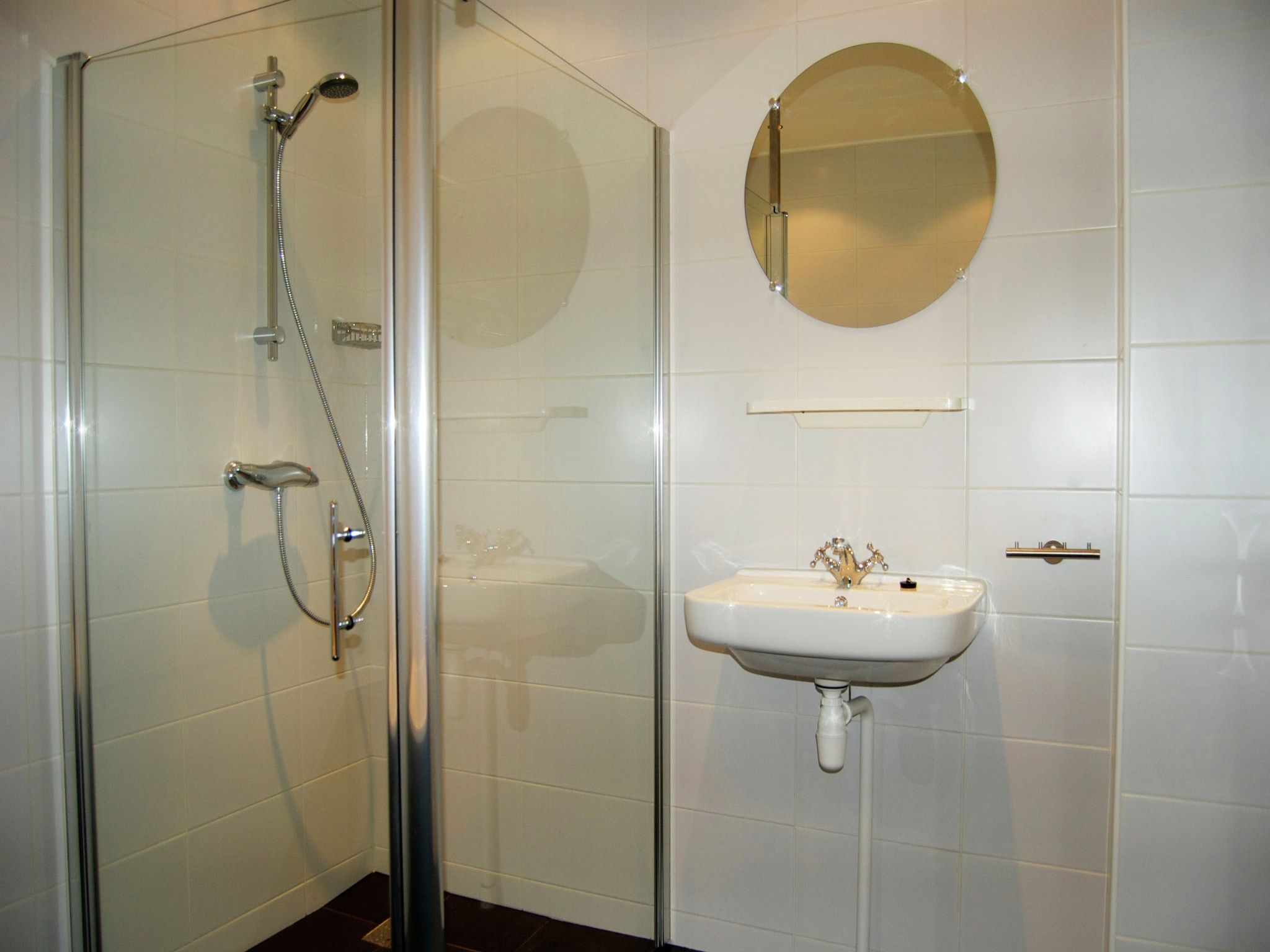 De badkamer van Berkenhof in Workum