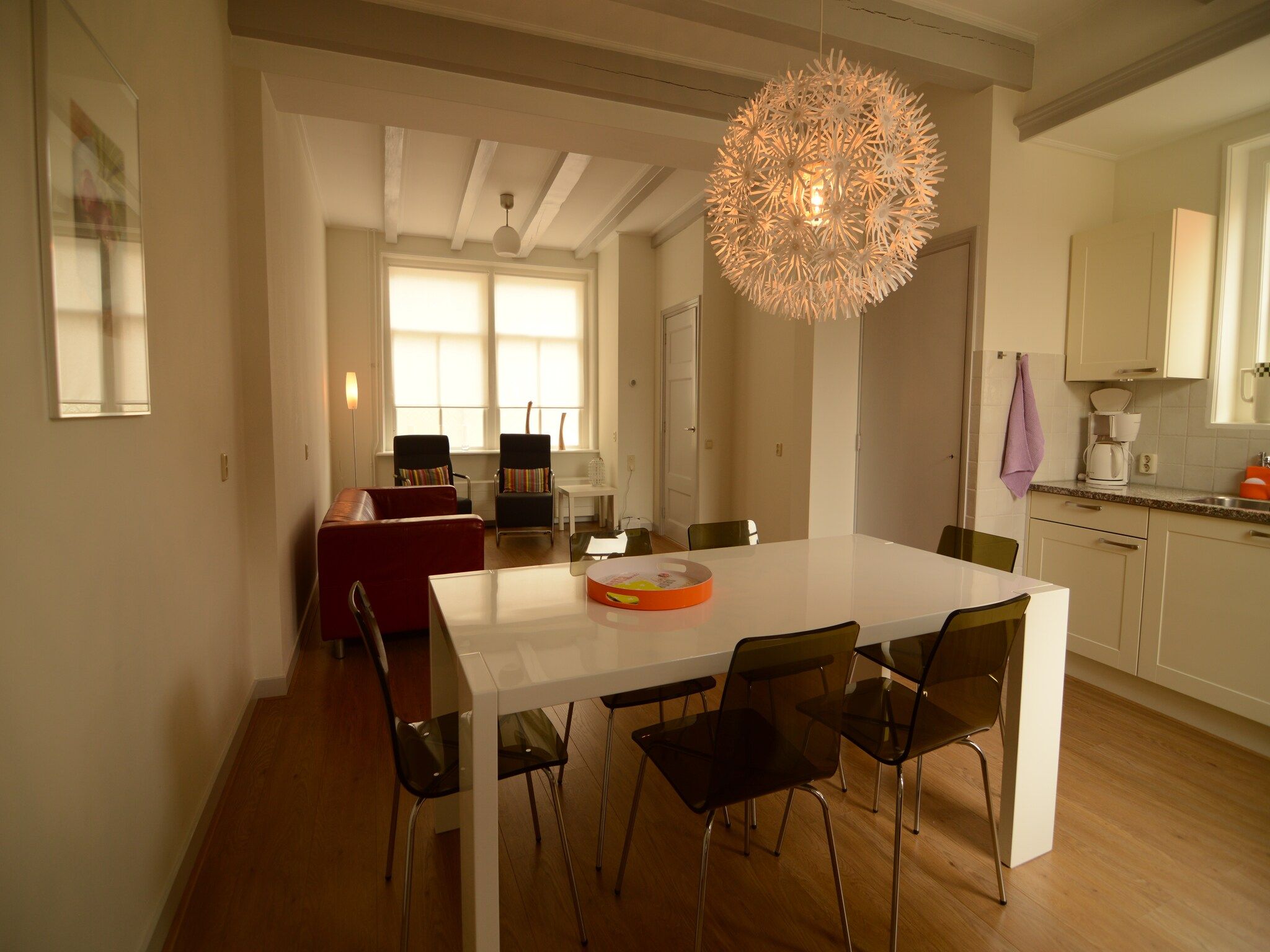 De eetkamer van Klavertje vier in Harlingen