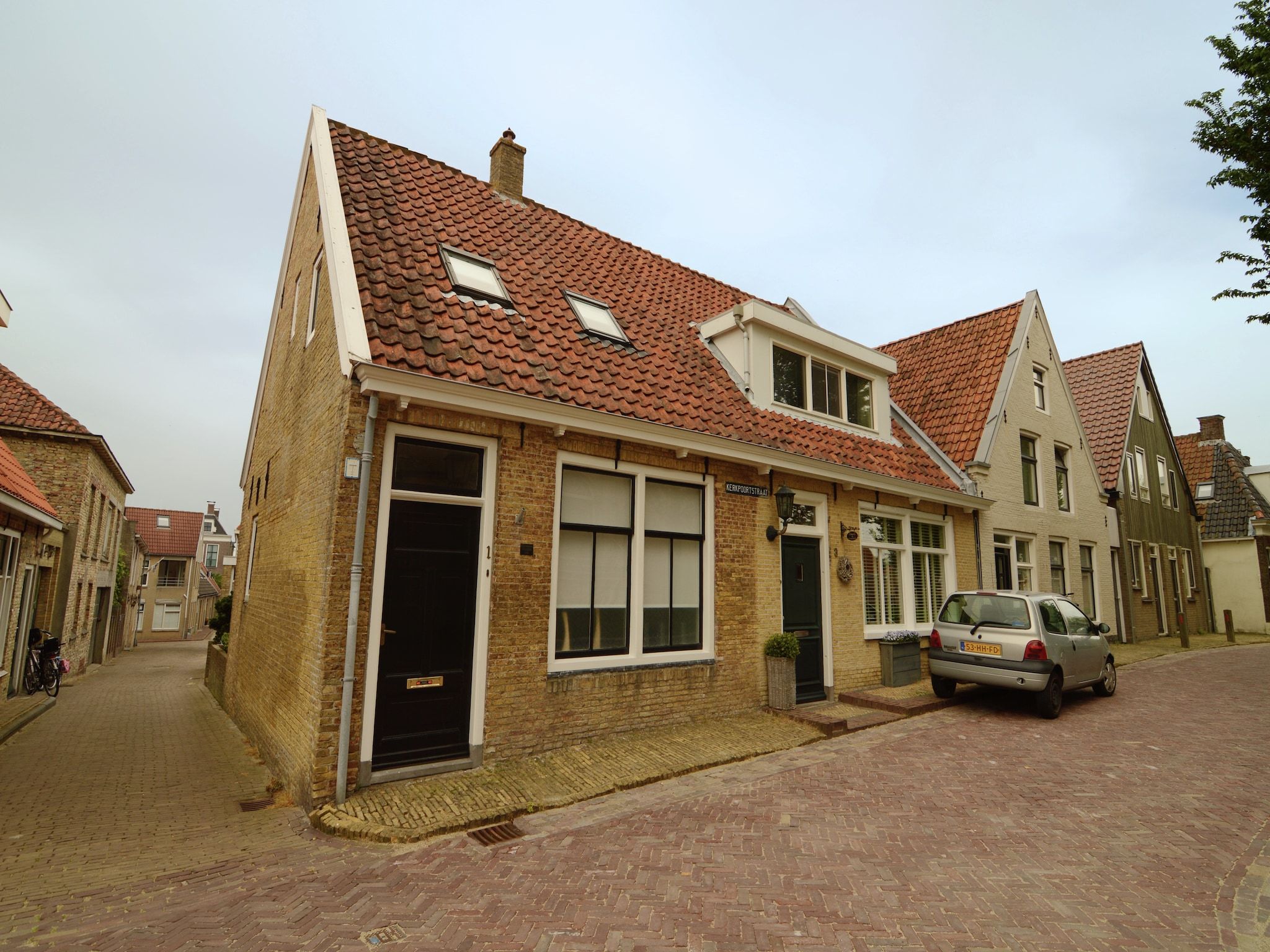 De buitenkant van Klavertje vier in Harlingen