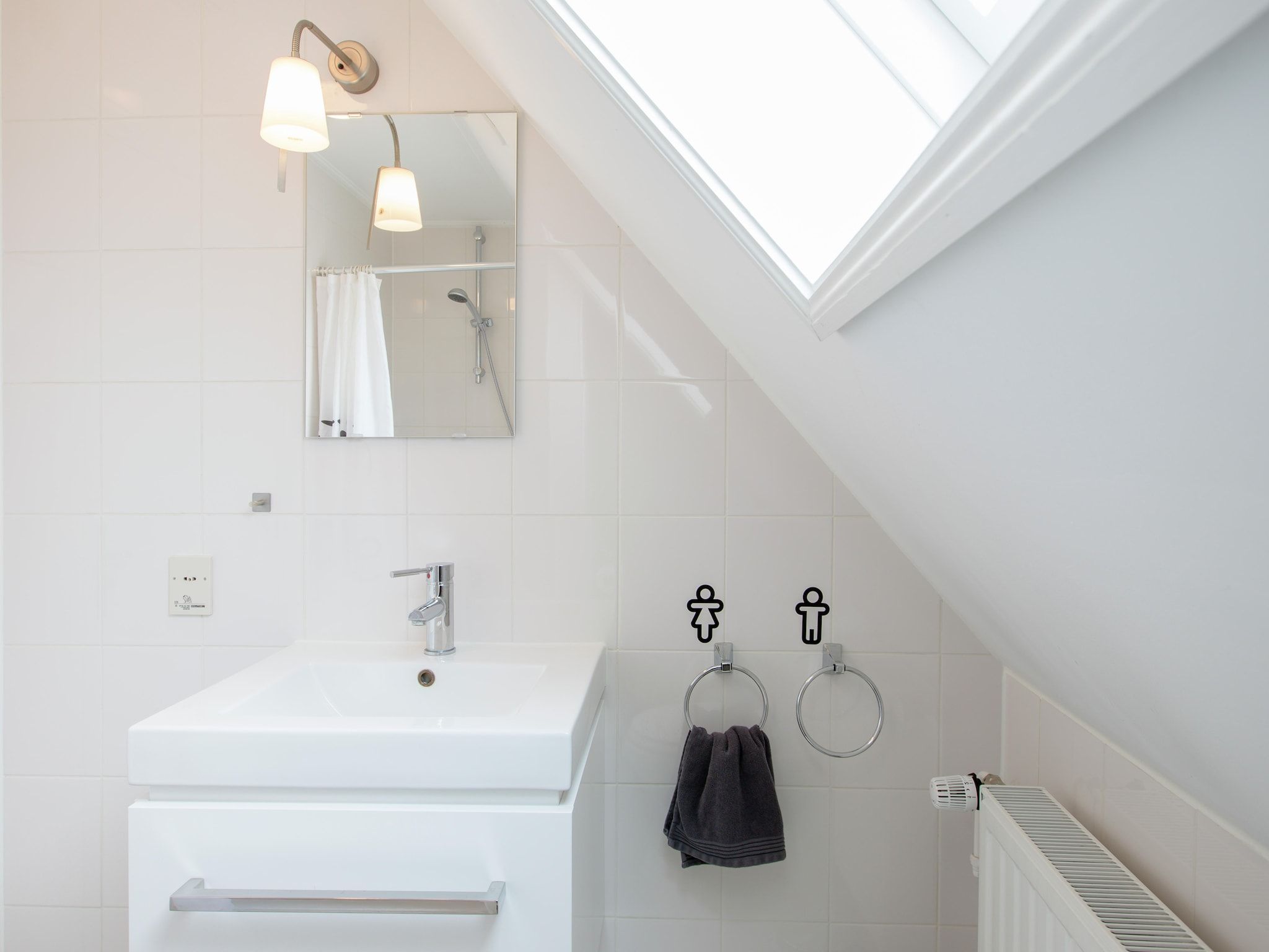 De badkamer van Klavertje vier in Harlingen