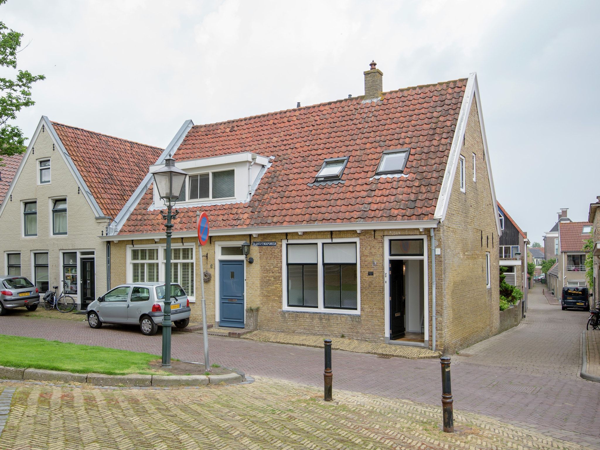 De buitenkant van Klavertje vier in Harlingen