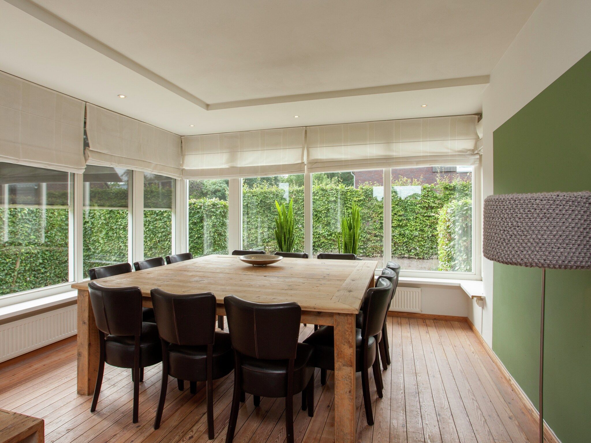 De eetkamer van Dorpswoning Het Landelijke in Leende