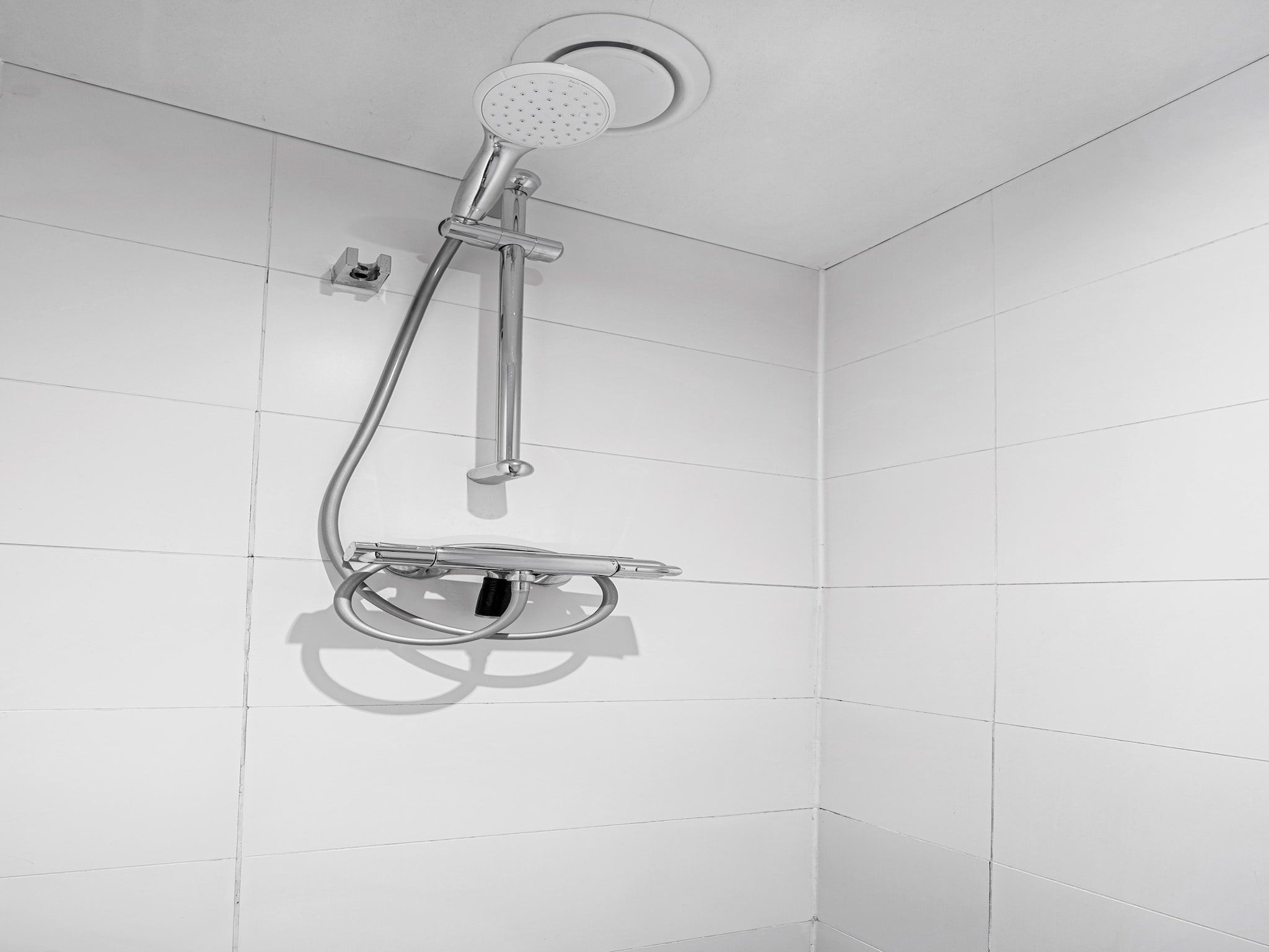 De badkamer van Naast het Bollenveld in Egmond-Binnen