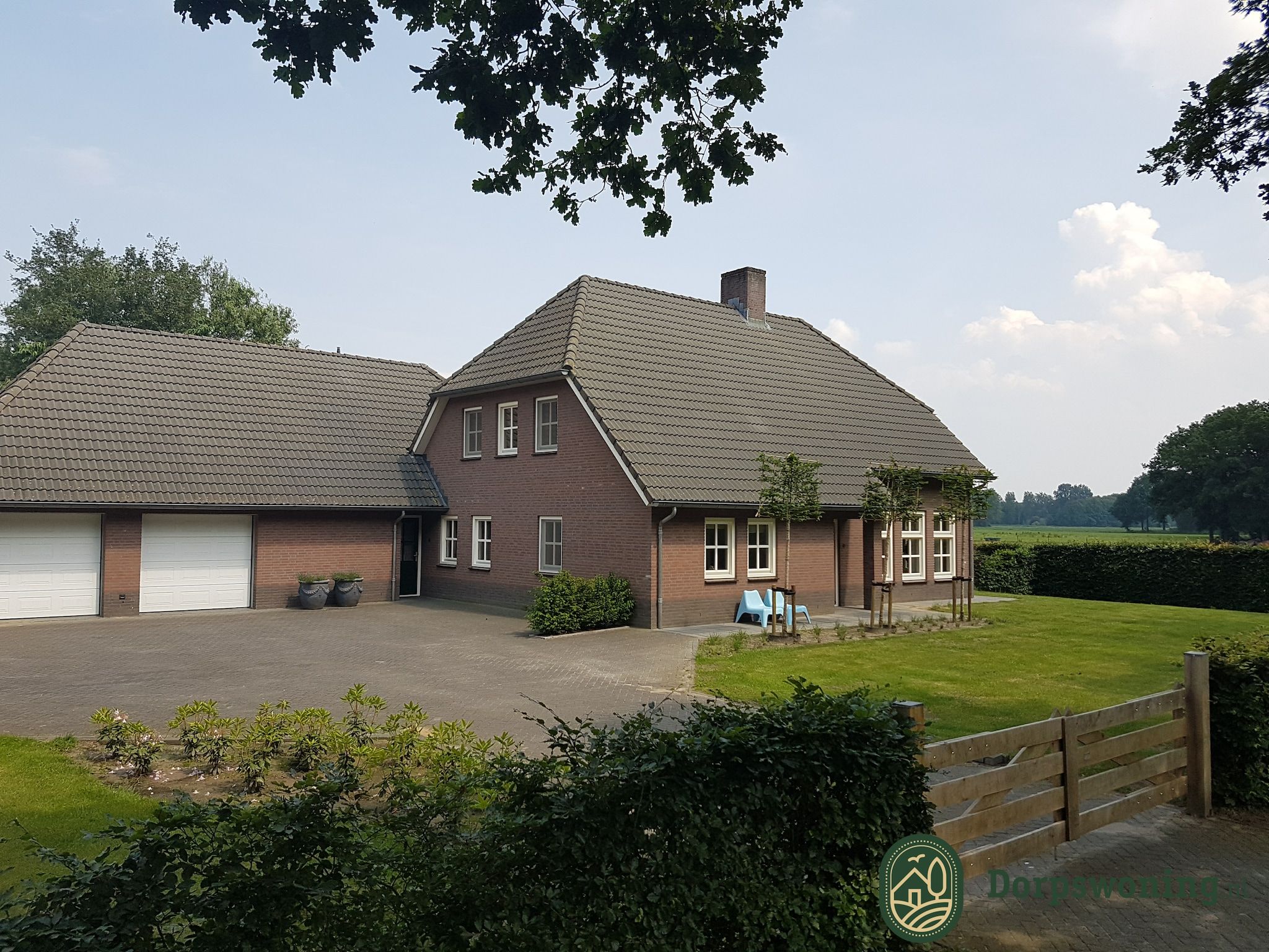 De buitenkant van Dorpswoning Het Uitzicht in Leende