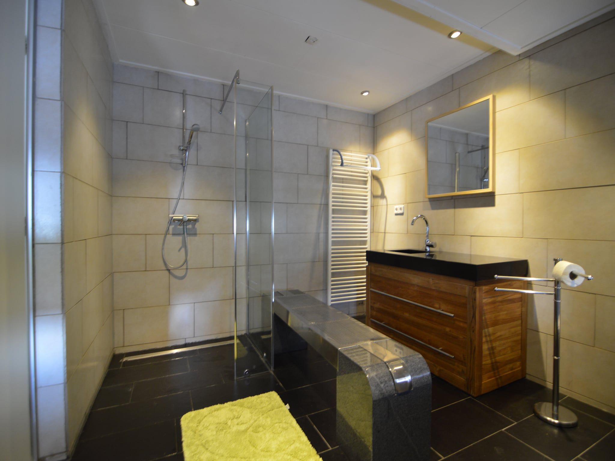 De badkamer van Wapse in Wapse