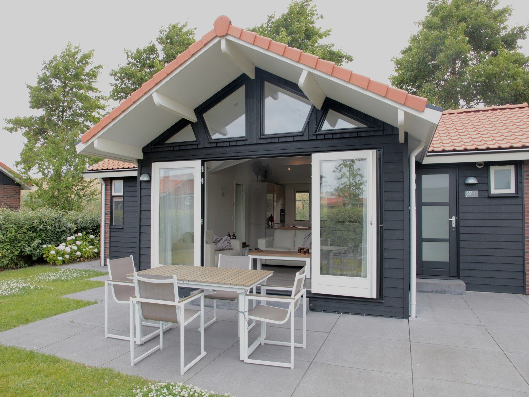 Het terras van Sunny Oosterschelde in Kattendijke