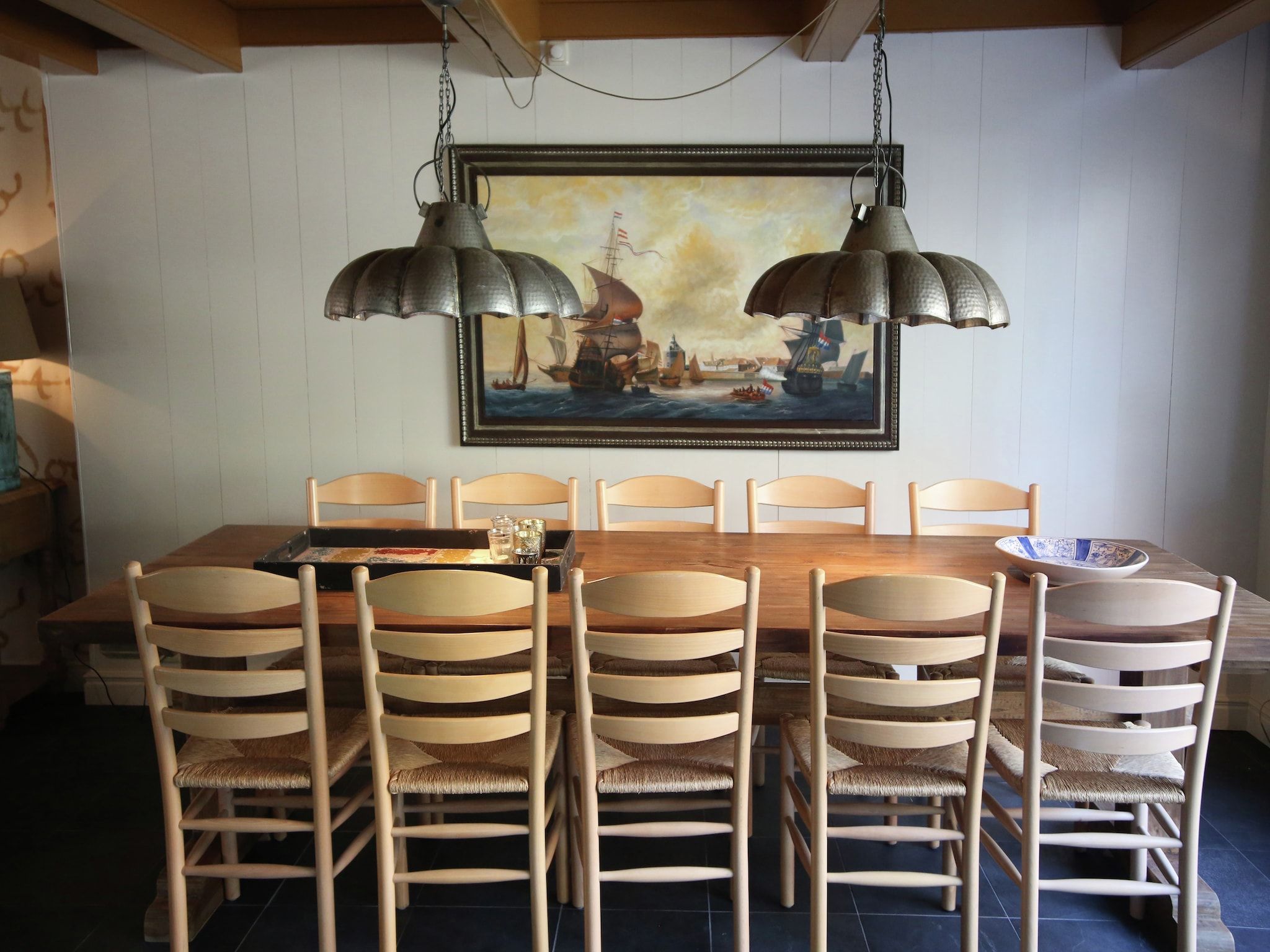 De eetkamer van VOC-Huys in Enkhuizen