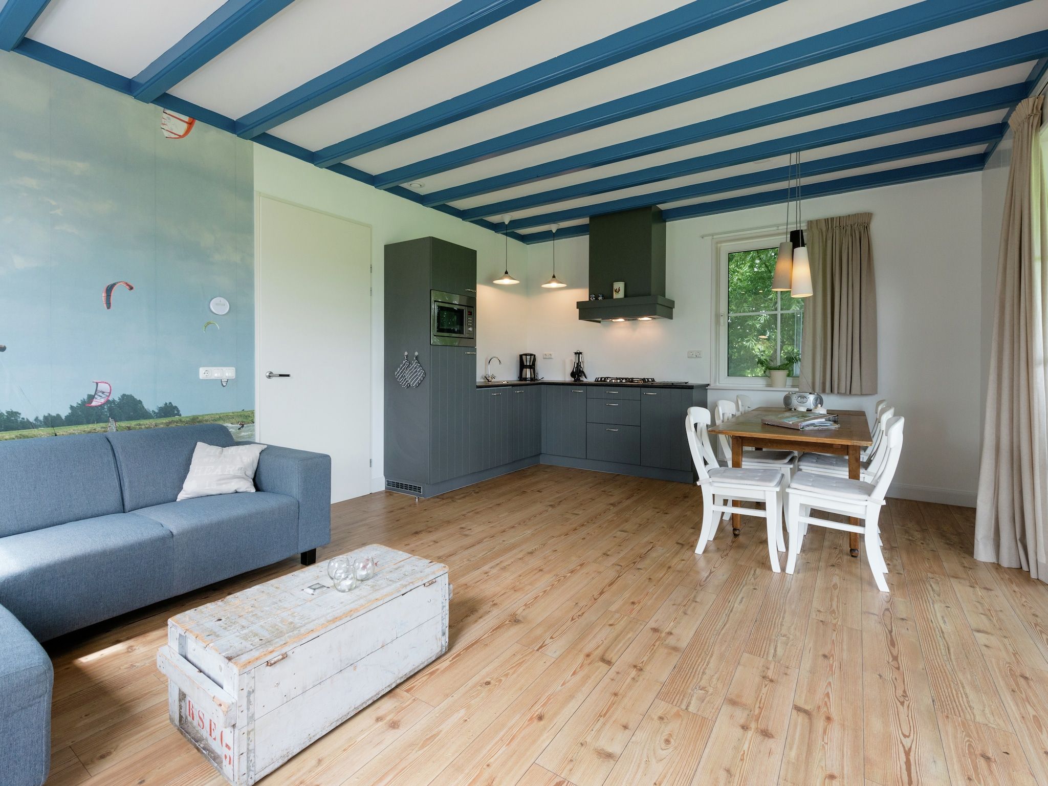 De woonkamer van Opvakantiebijdeboer in Schellinkhout