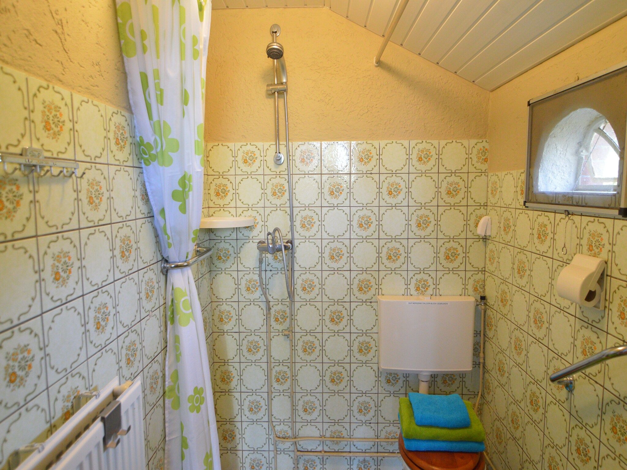 De badkamer van De Merel in Den ham