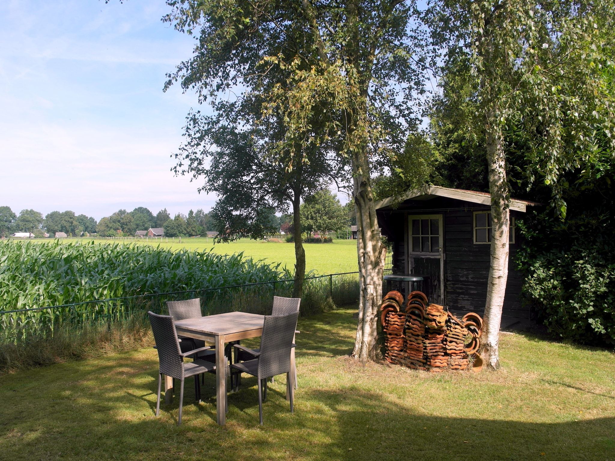 De tuin van De Merel in Den ham