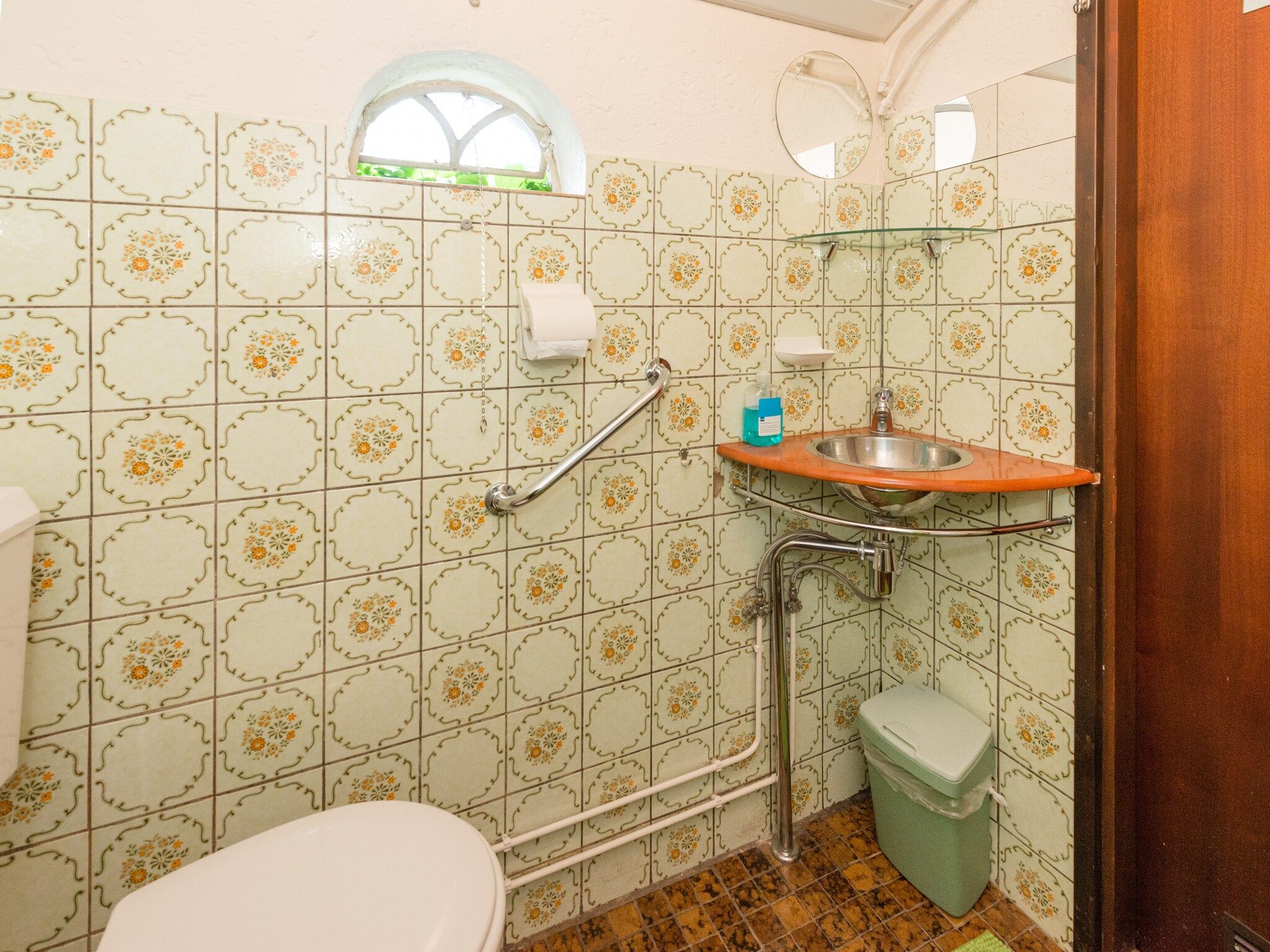 De badkamer van De Merel in Den ham