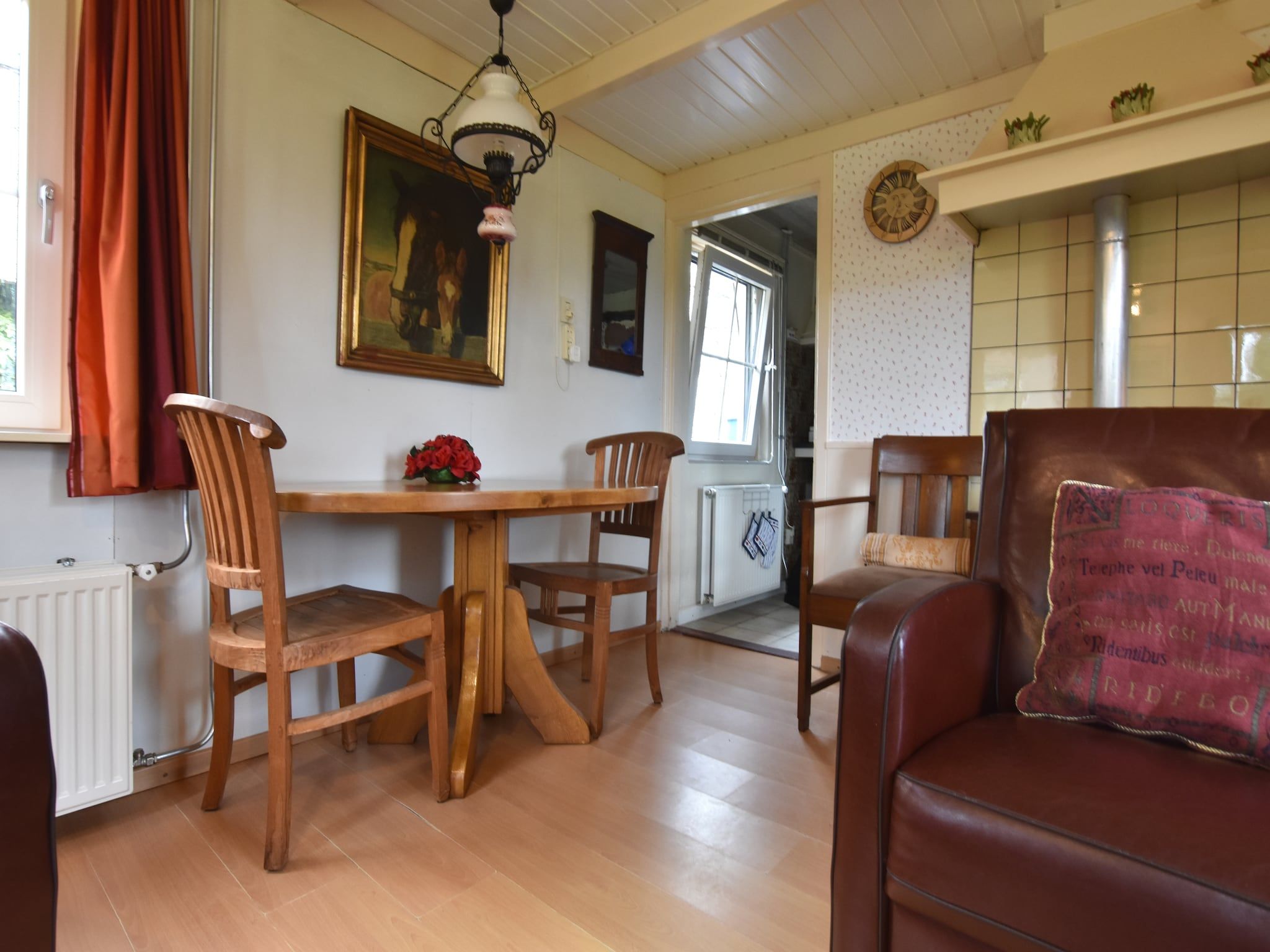 De eetkamer van De Merel in Den ham