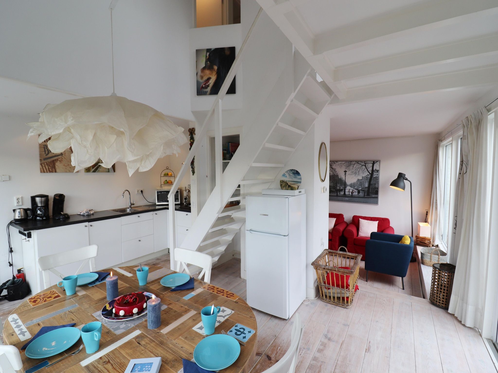 De woonkamer van Marie aan Zee in Noordwijkerhout