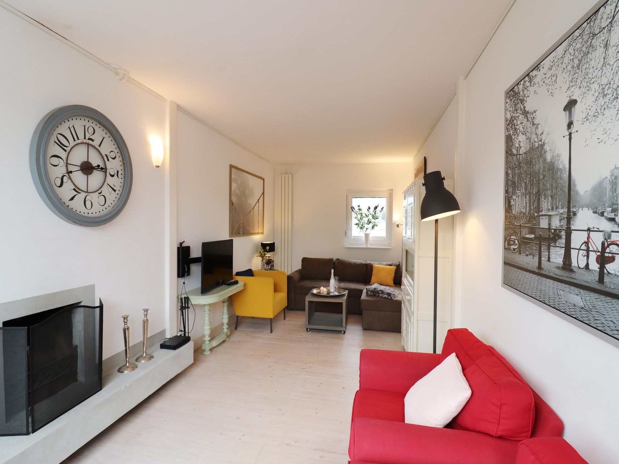 De woonkamer van Marie aan Zee in Noordwijkerhout