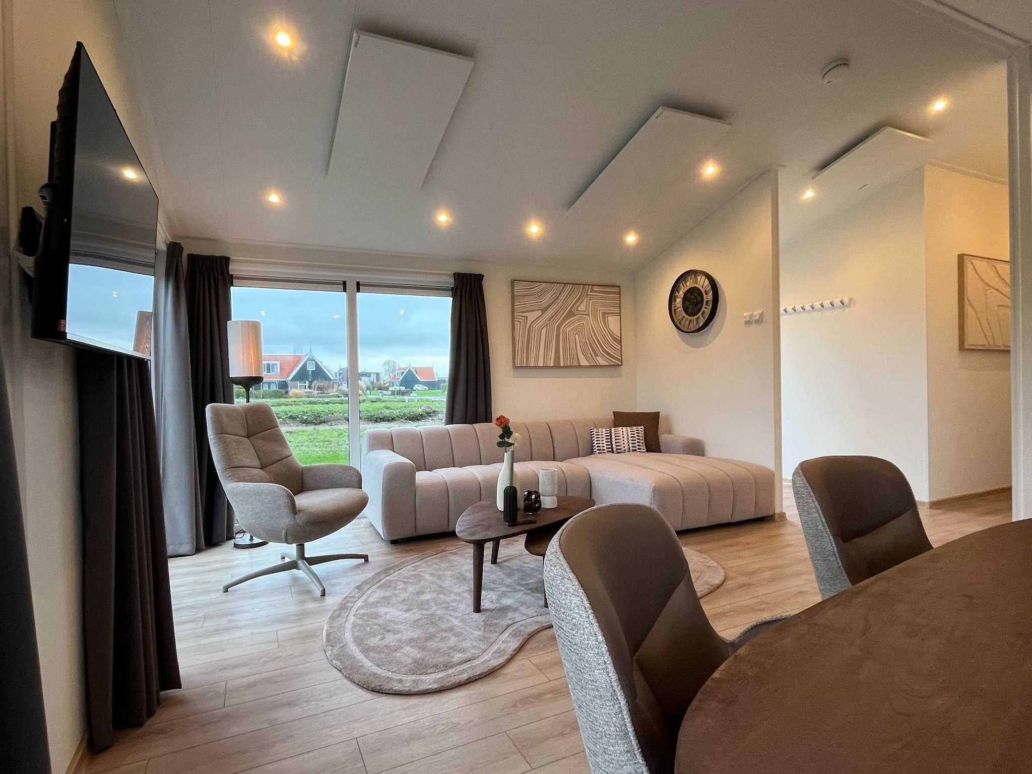 De woonkamer van Waaghuys  6 personen in West-Graftdijk