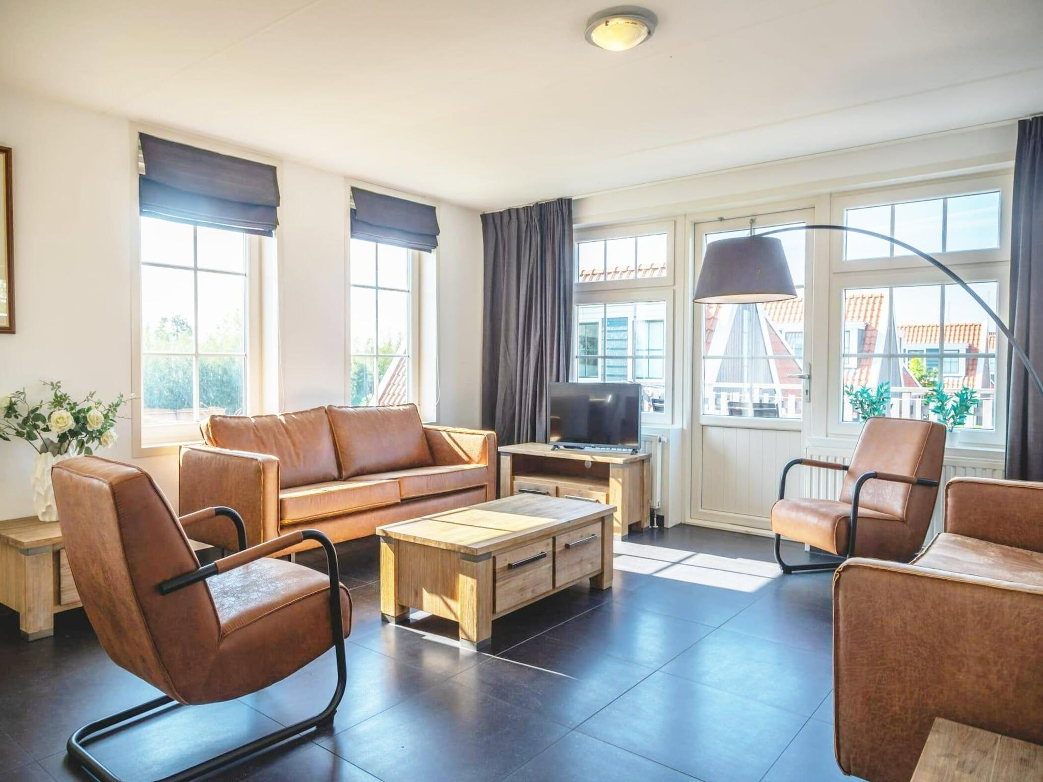 De woonkamer van Markerkade  6 personen in West-Graftdijk