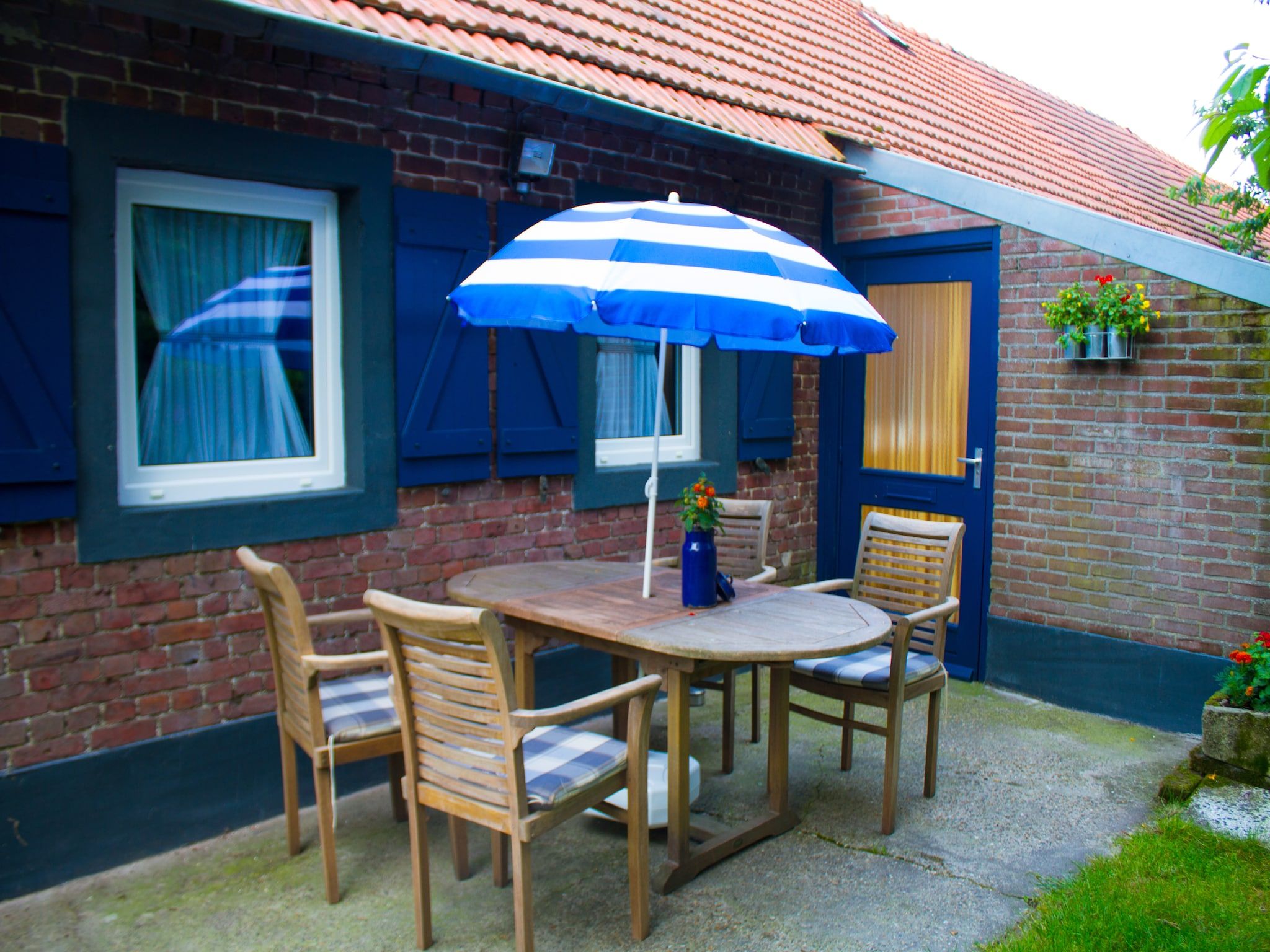 Het terras van Bi-j Moppe Door in Nederweert Eind