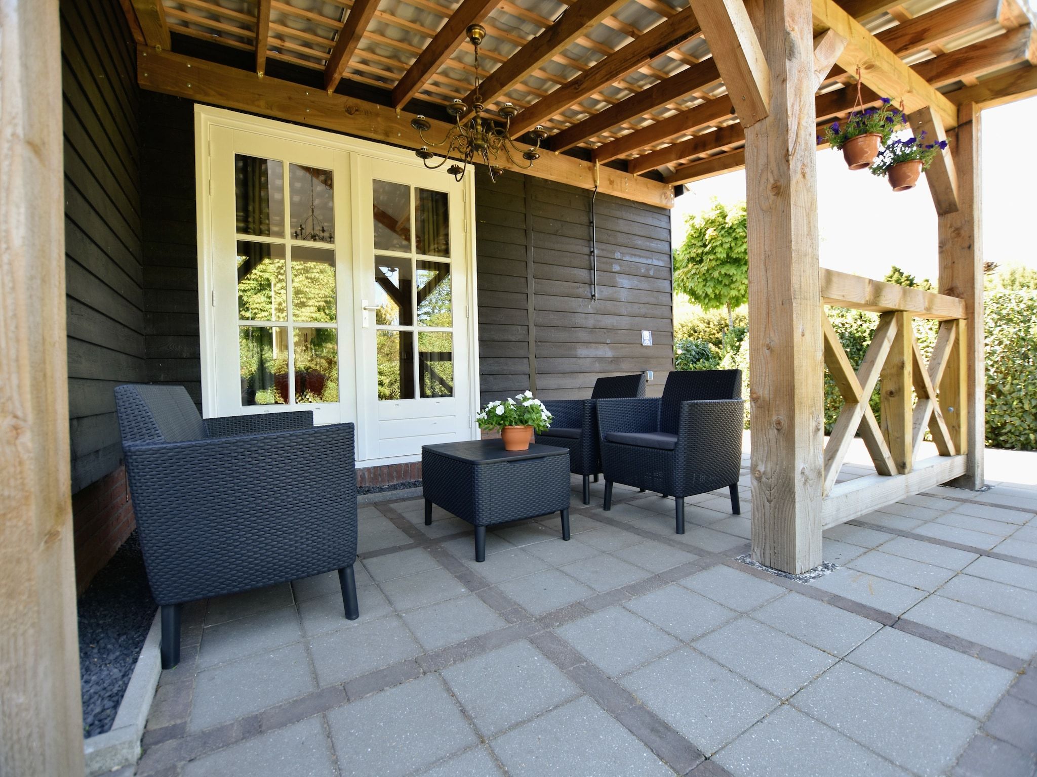 Het terras van de Veluwse Vrijheid in Eerbeek