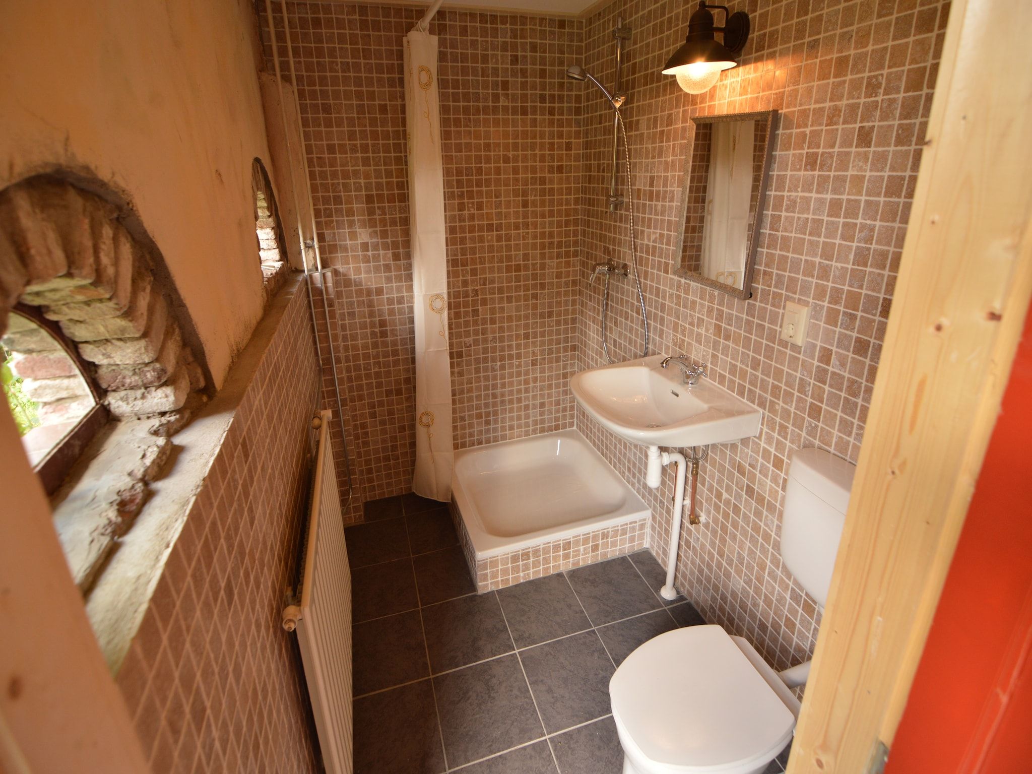 De badkamer van Pipowagen de Weideblick in Bergen op Zoom