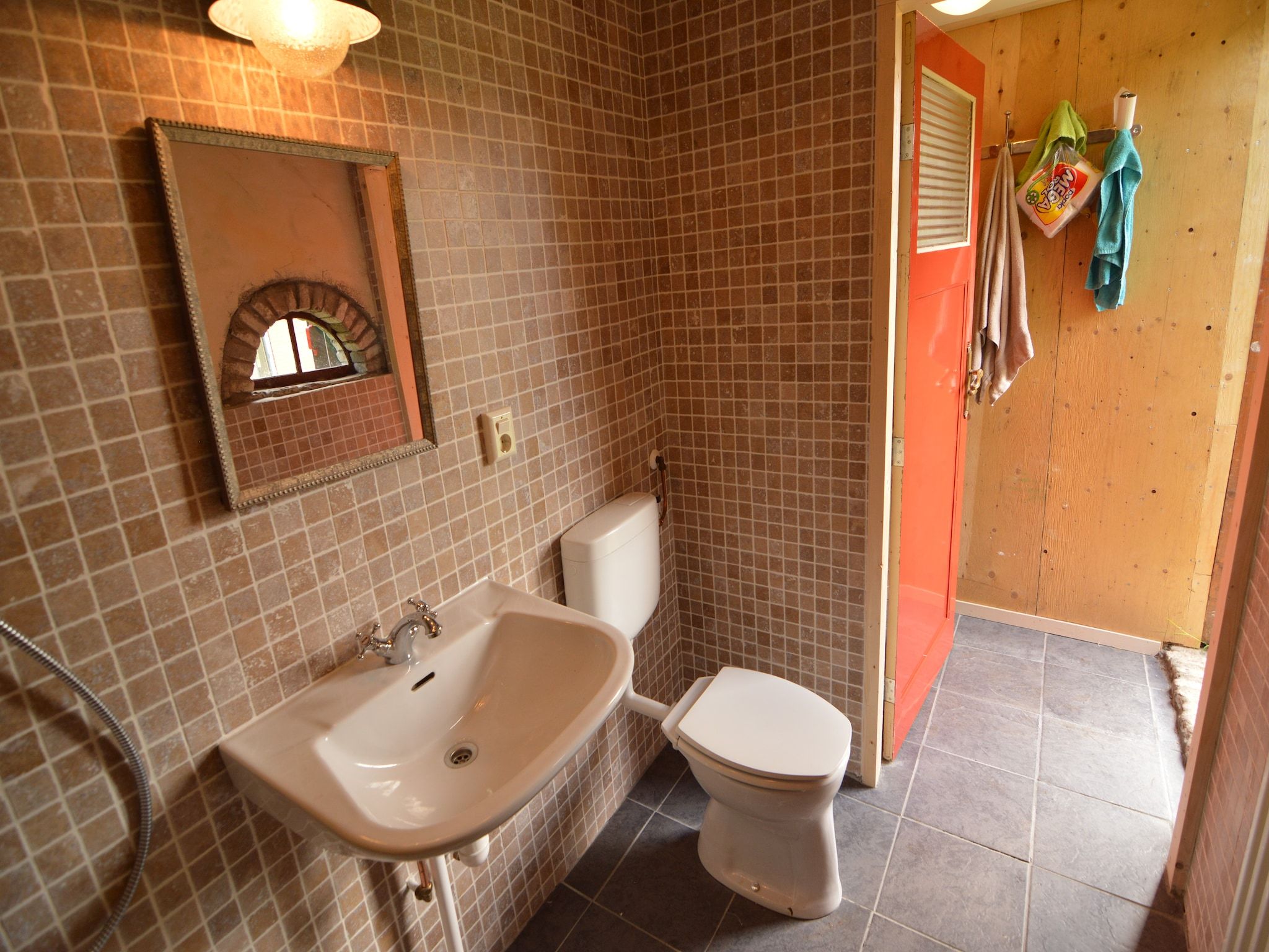 De badkamer van Pipowagen de Weideblick in Bergen op Zoom