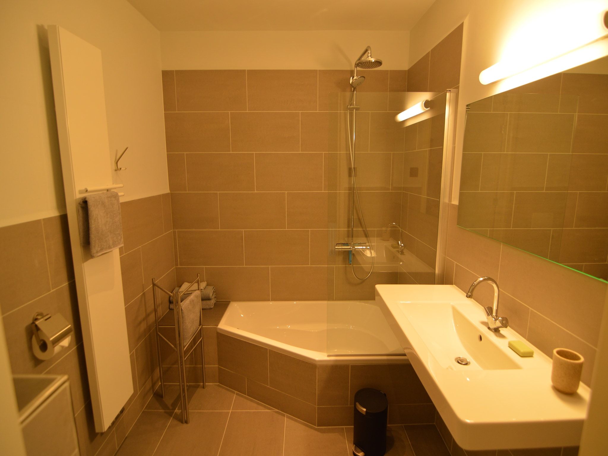 De badkamer van Ballonatelier in Haaren