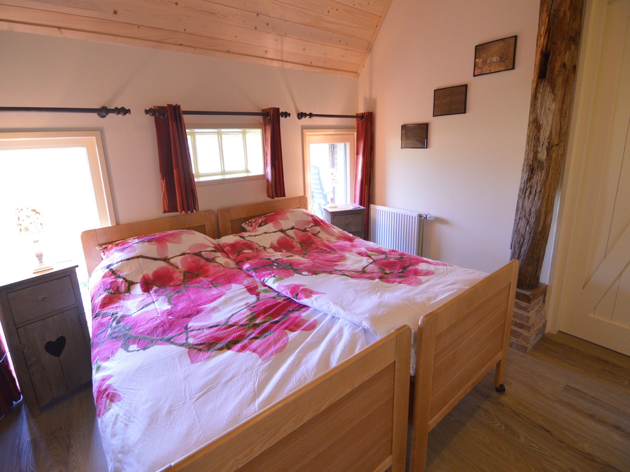 Een slaapkamer van Kabinet & Dekenkist in Geesteren