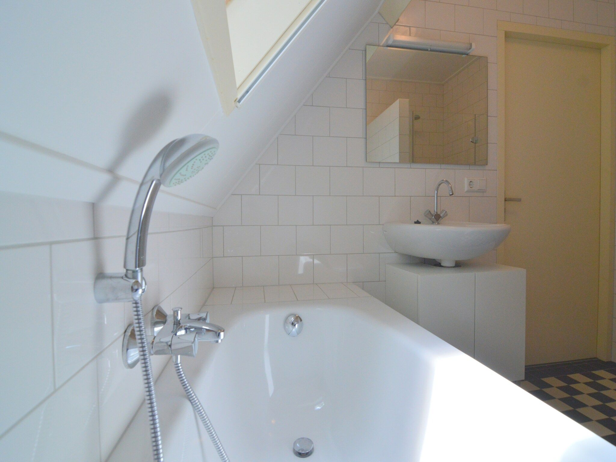 De badkamer van Het Kruisselt in Zelhem