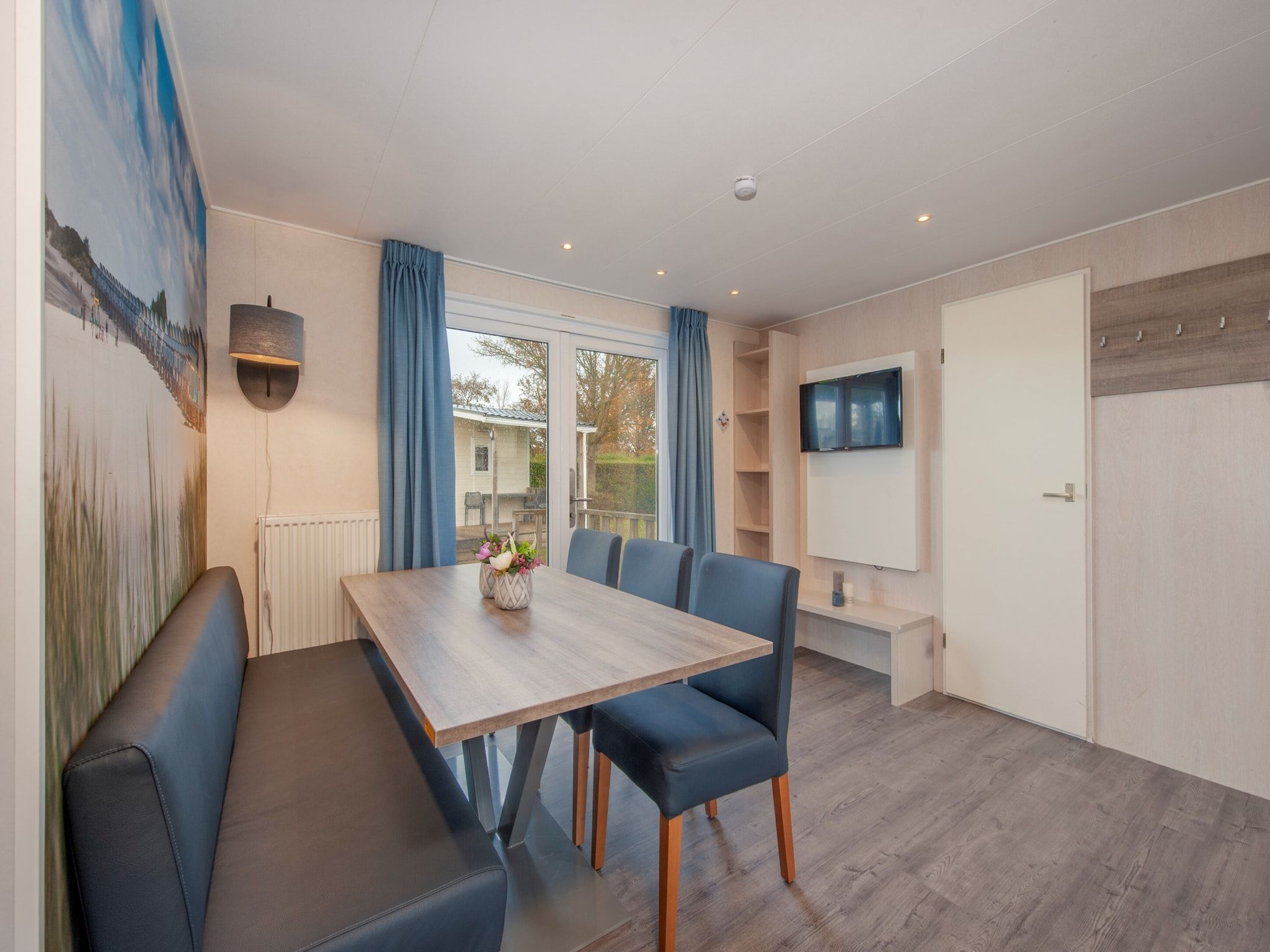 De woonkamer van Vakantiepark Beach Resort 1 in Kamperland