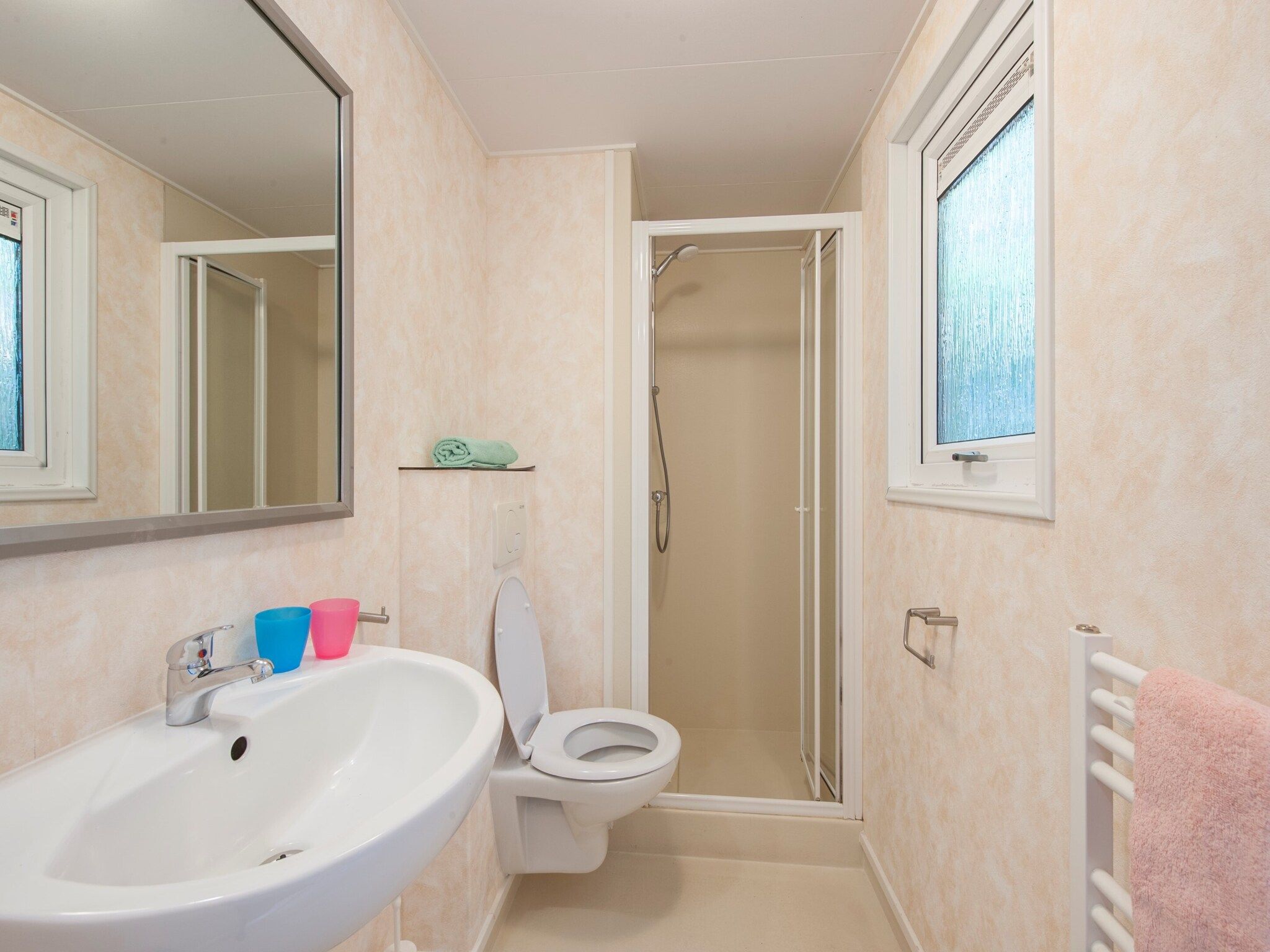 De badkamer van Vakantiepark Beach Resort 1 in Kamperland