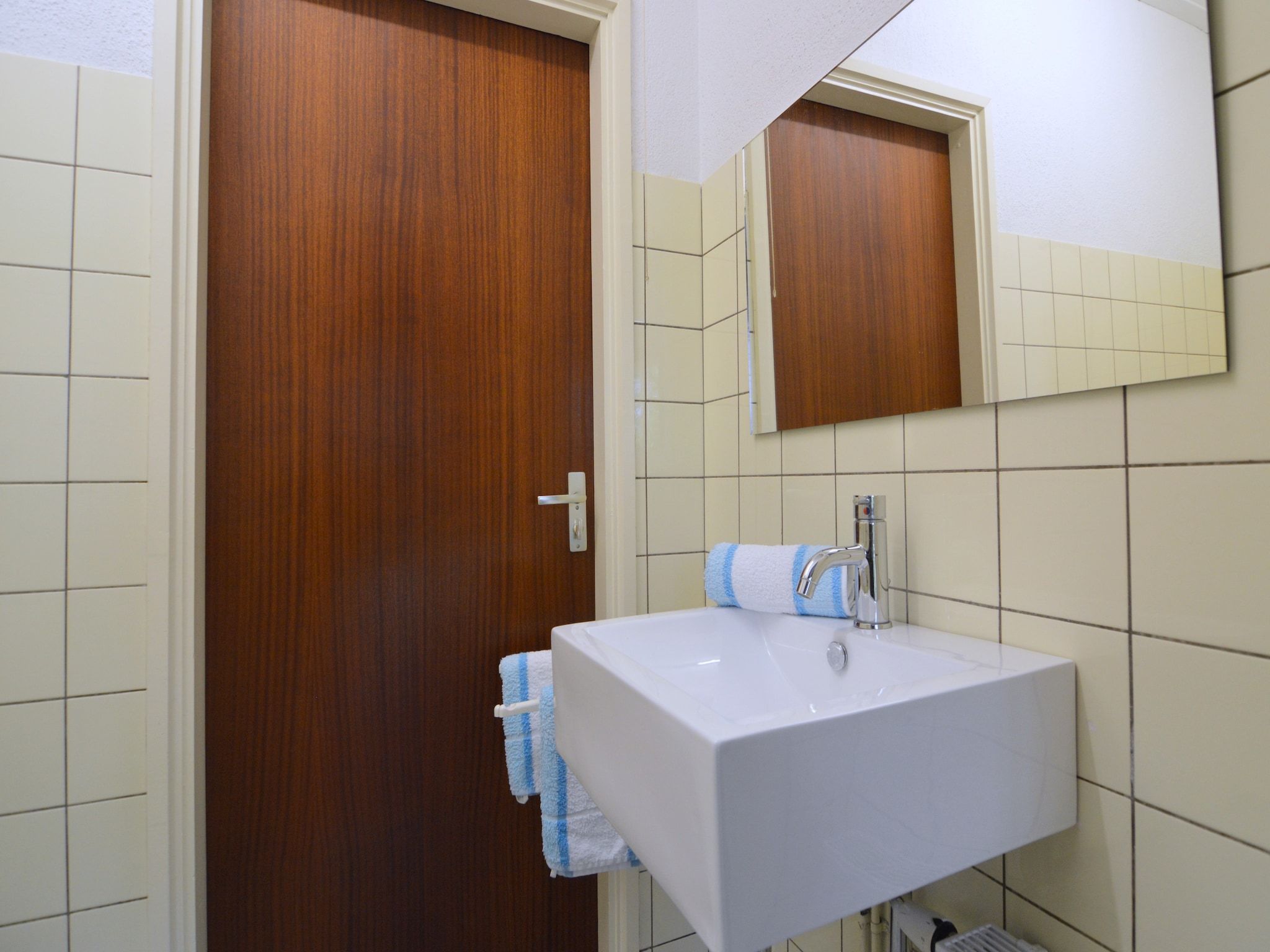 De badkamer van De Drentsche Patrijs in Mantinge