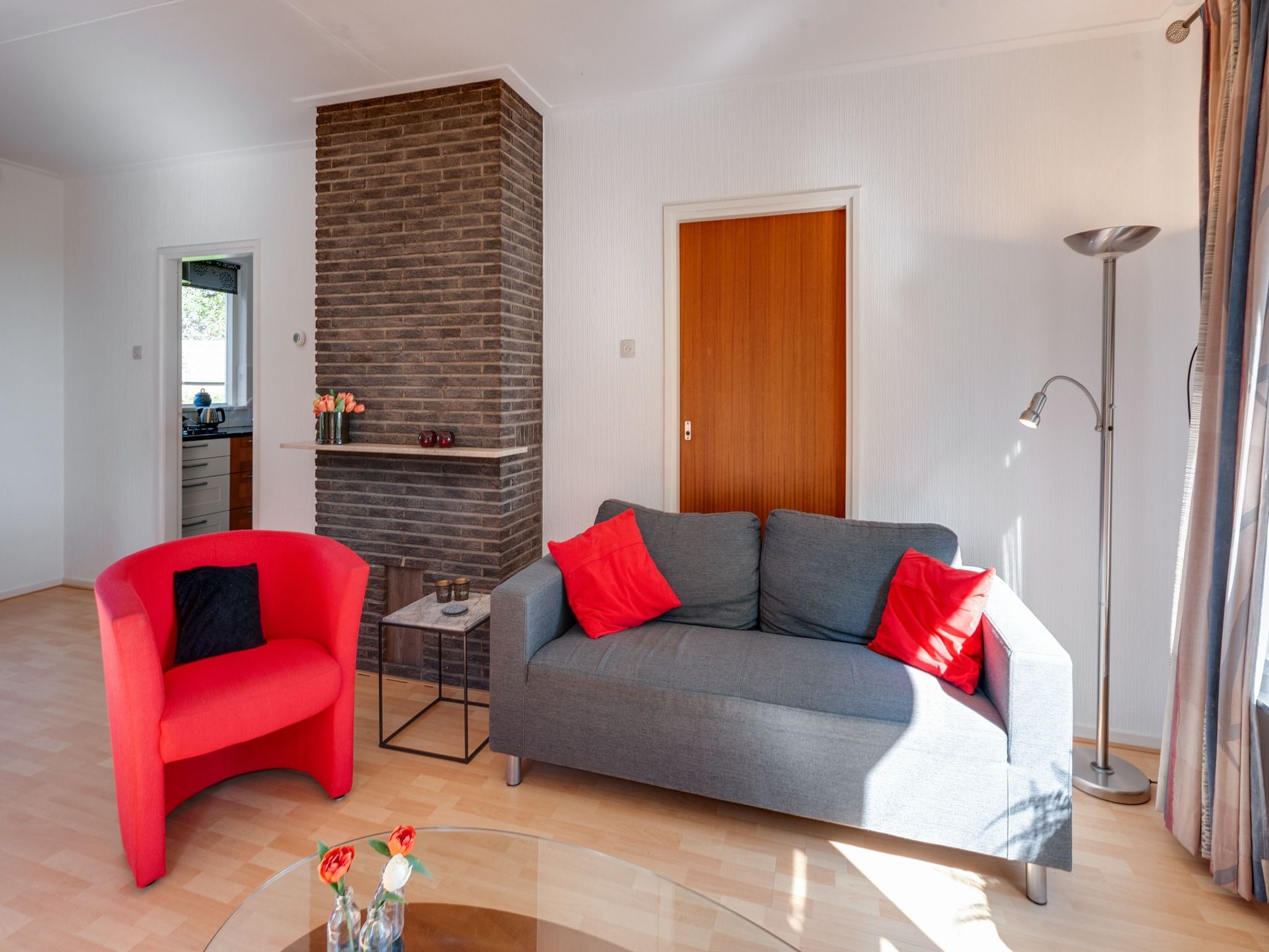 De woonkamer van De Drentsche Patrijs in Mantinge