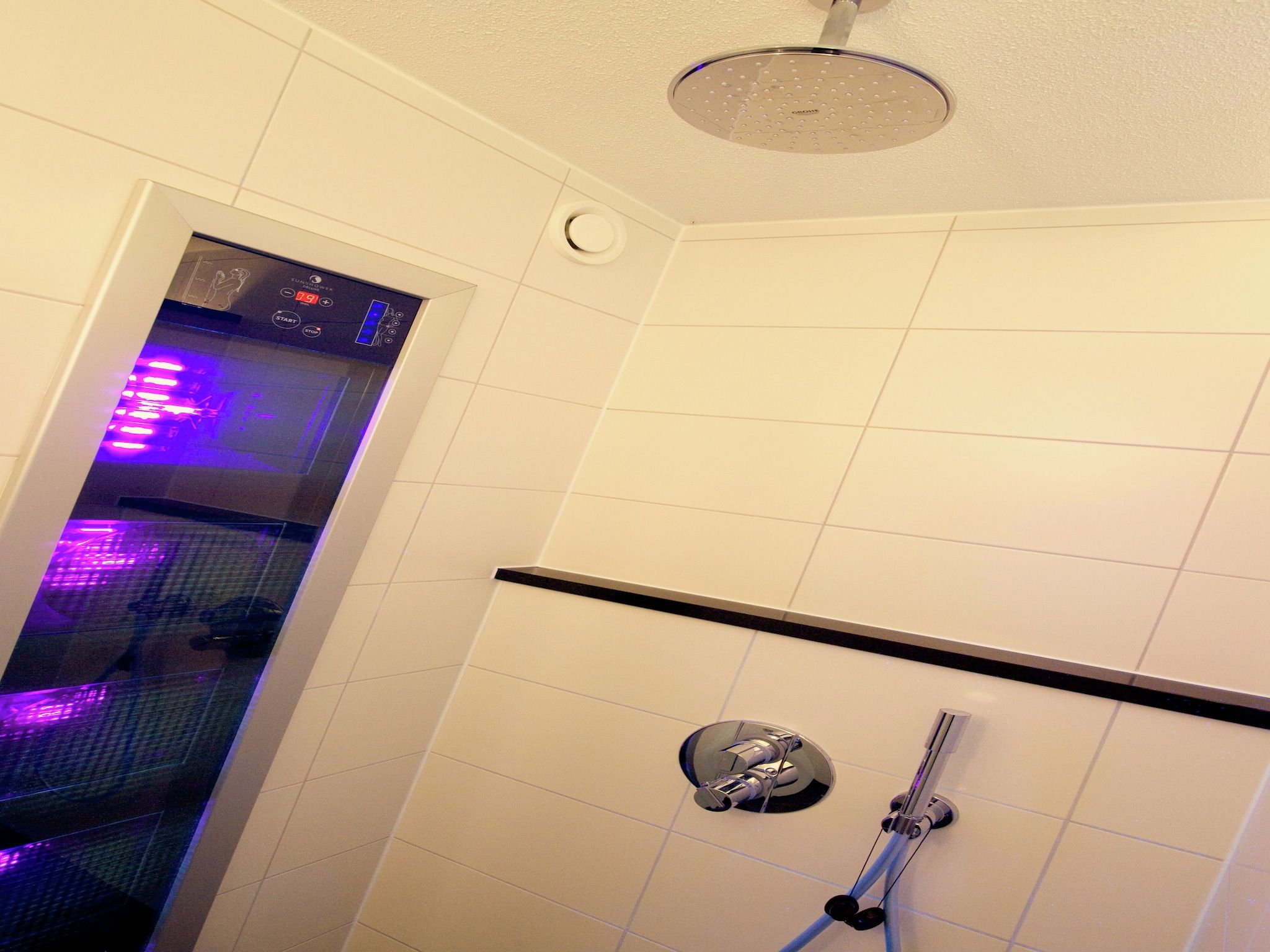 De badkamer van Hof van Salland 3 in Hellendoorn