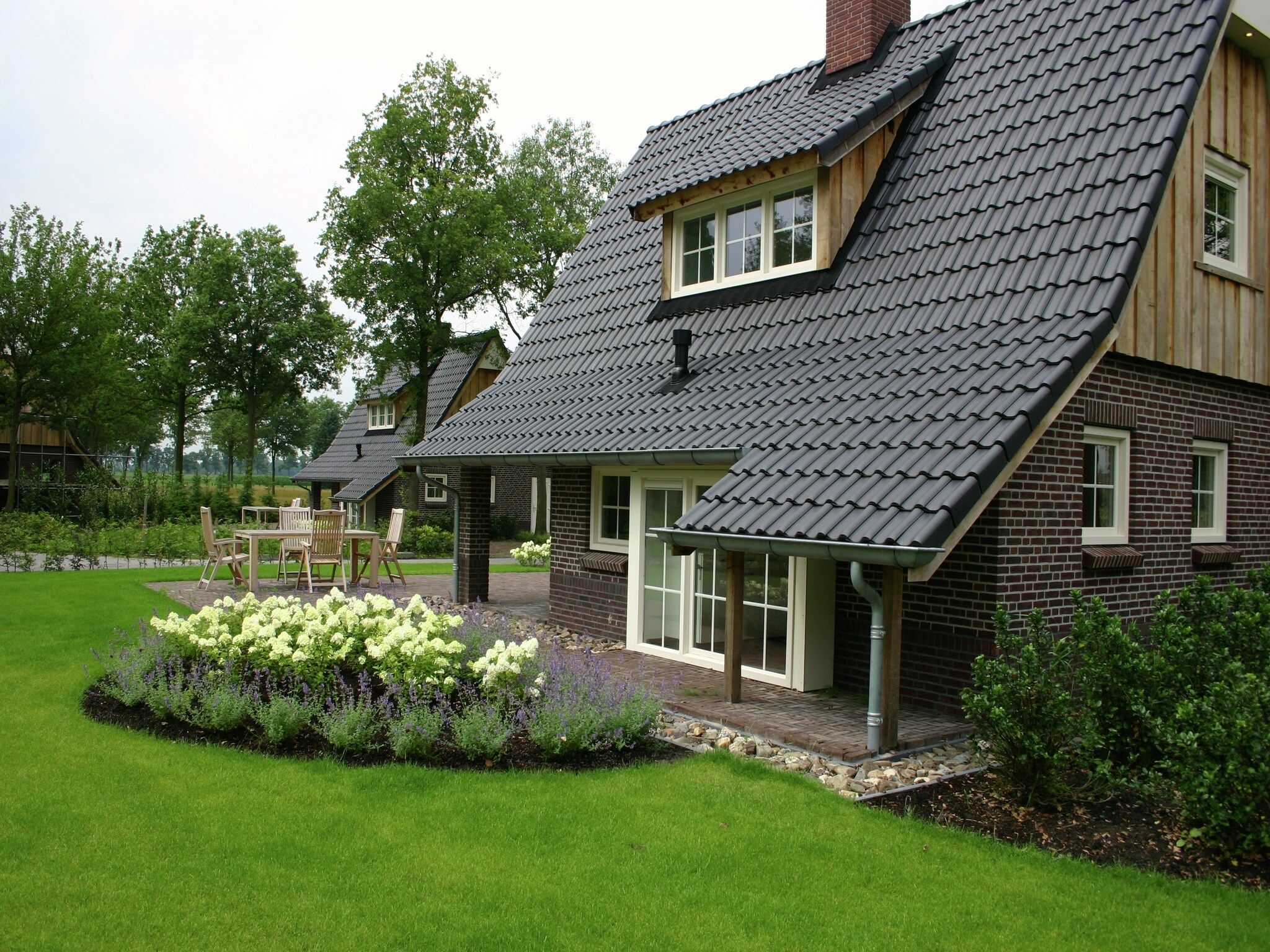 De tuin van Hof van Salland 4 in Hellendoorn