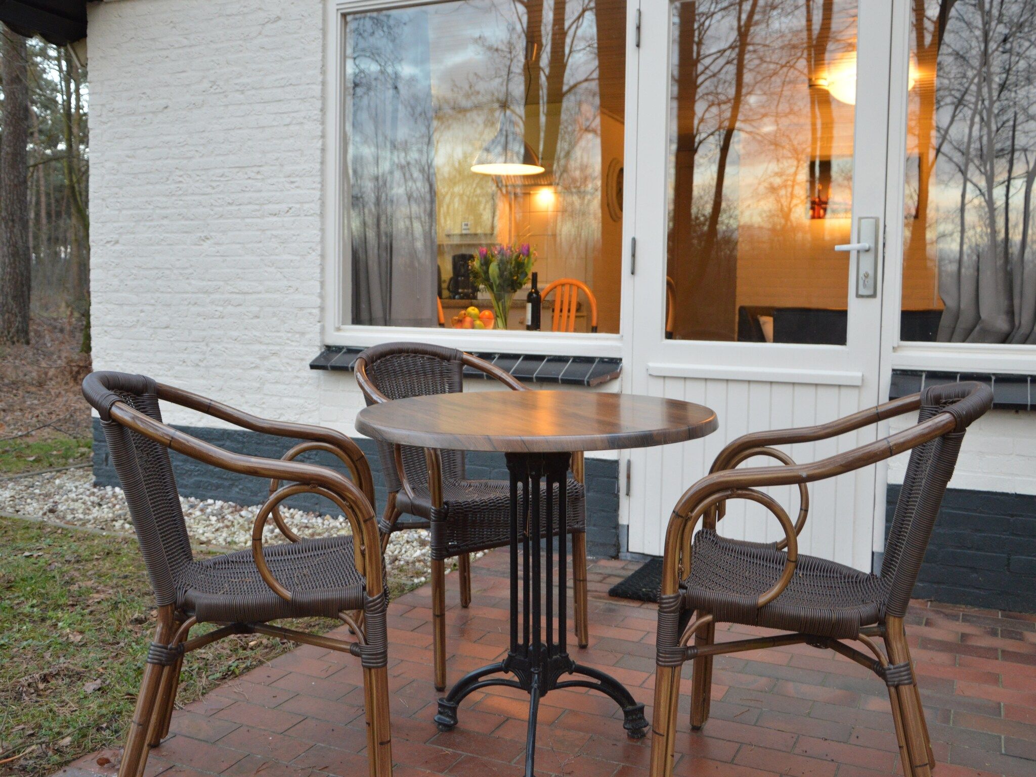 Het terras van Bungalow 27 in Stramproy