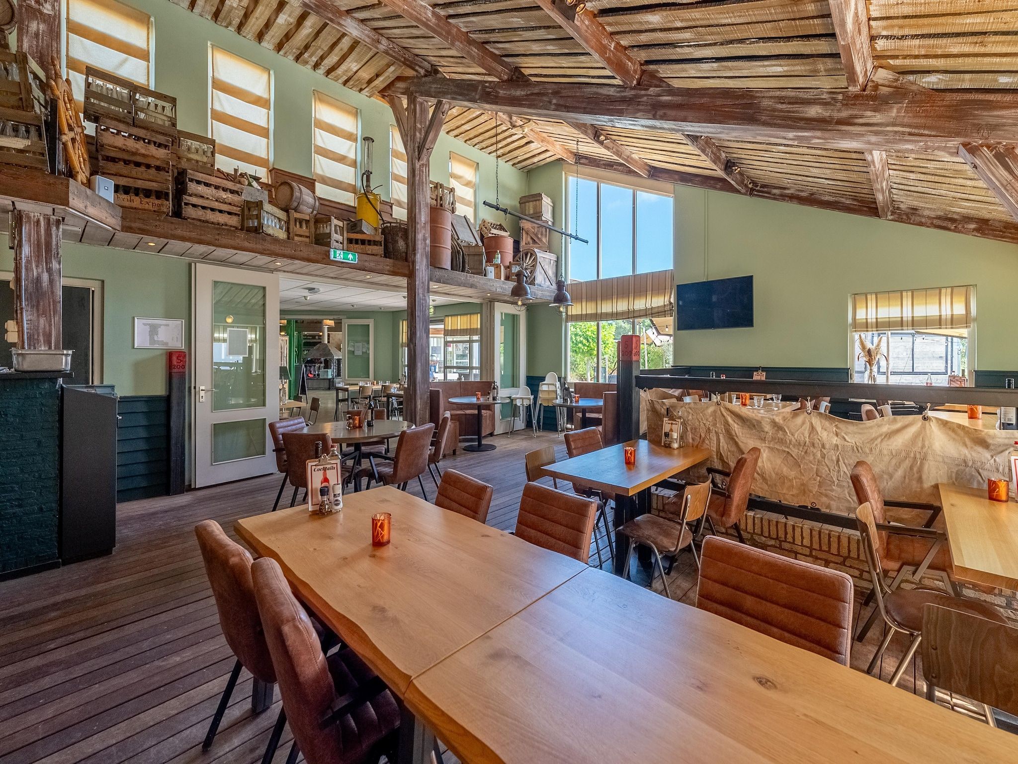 Parkfaciliteiten bij Boomhiemke Duinbungalow 4 in Hollum