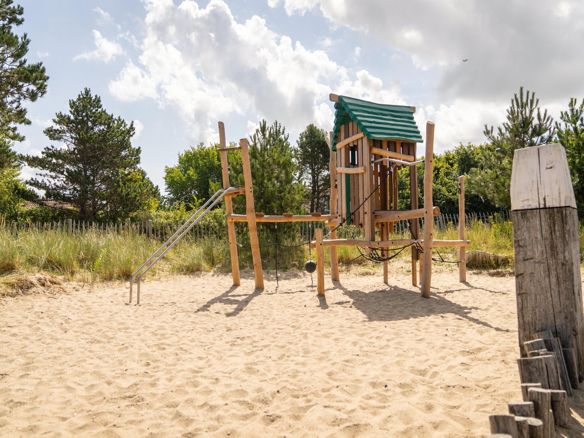 Parkfaciliteiten bij Vakantiepark Boomhiemke 9 in Hollum