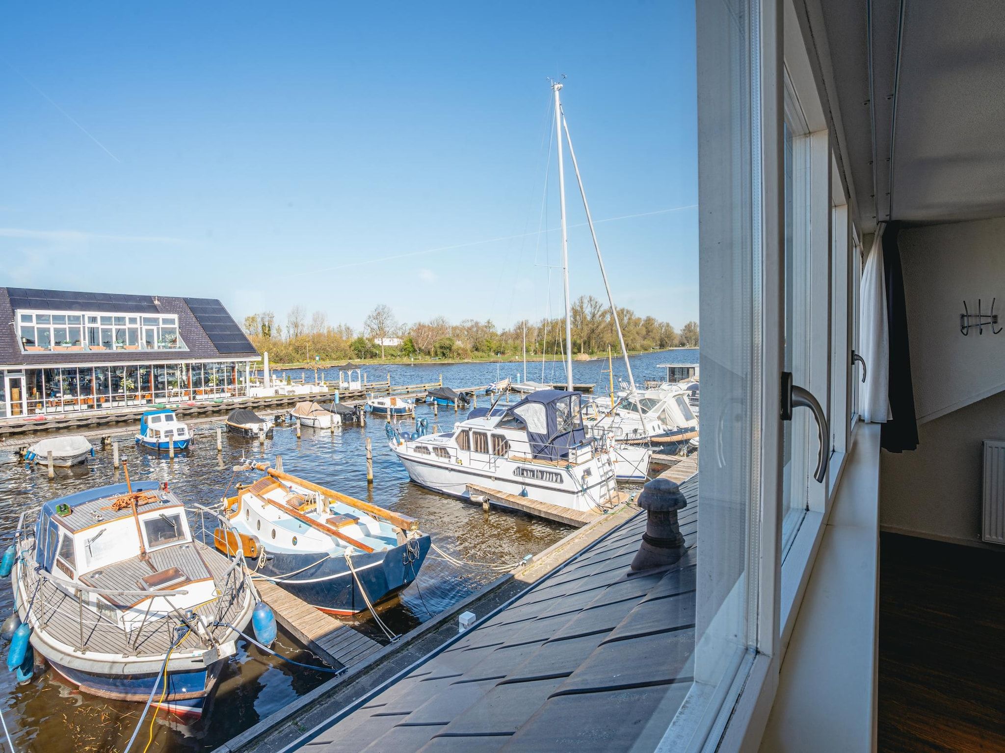 Het uitzicht vanaf Waterpark de Meerparel 2 in Uitgeest